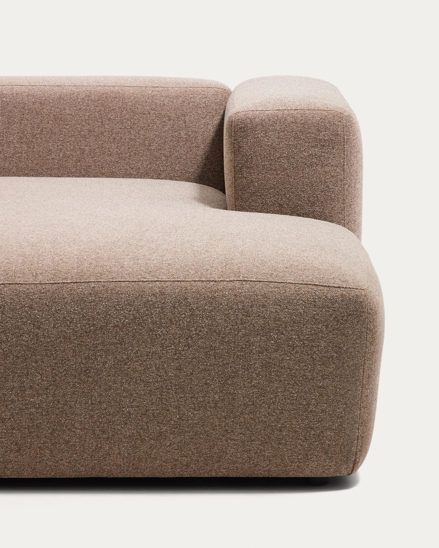 5-Sitzer-Ecksofa Blok mit Randmodul links in brauner Chenille, 320 x 255 cm, FSC Mix Credit in Taupe präsentiert im Onlineshop von KAQTU Design AG. L-Sofa links ist von Kave Home