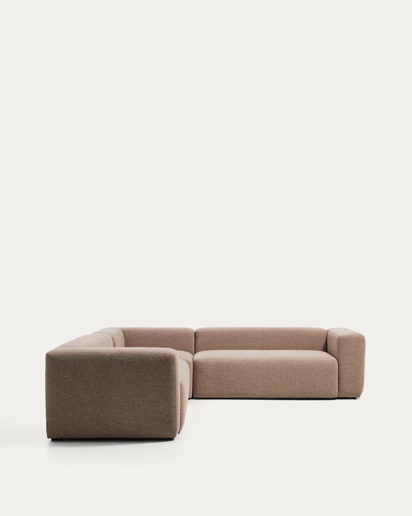 5-Sitzer-Ecksofa Blok in brauner Chenille, 320 x 290 cm / 290 x 320 cm, FSC Mix Credit in Taupe präsentiert im Onlineshop von KAQTU Design AG. Ecksofa ist von Kave Home