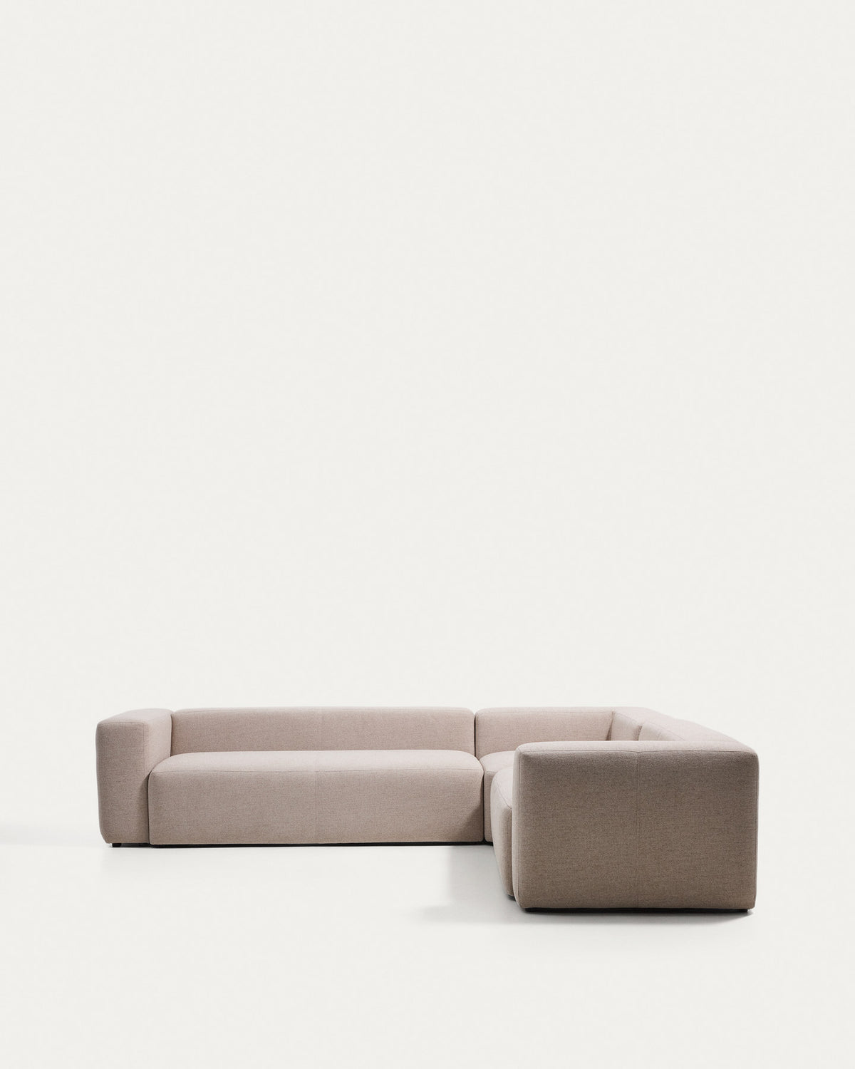 5-Sitzer-Ecksofa Blok in beiger Chenille, 320 x 290 cm / 290 x 320 cm, FSC Mix Credit in Beige präsentiert im Onlineshop von KAQTU Design AG. Ecksofa ist von Kave Home