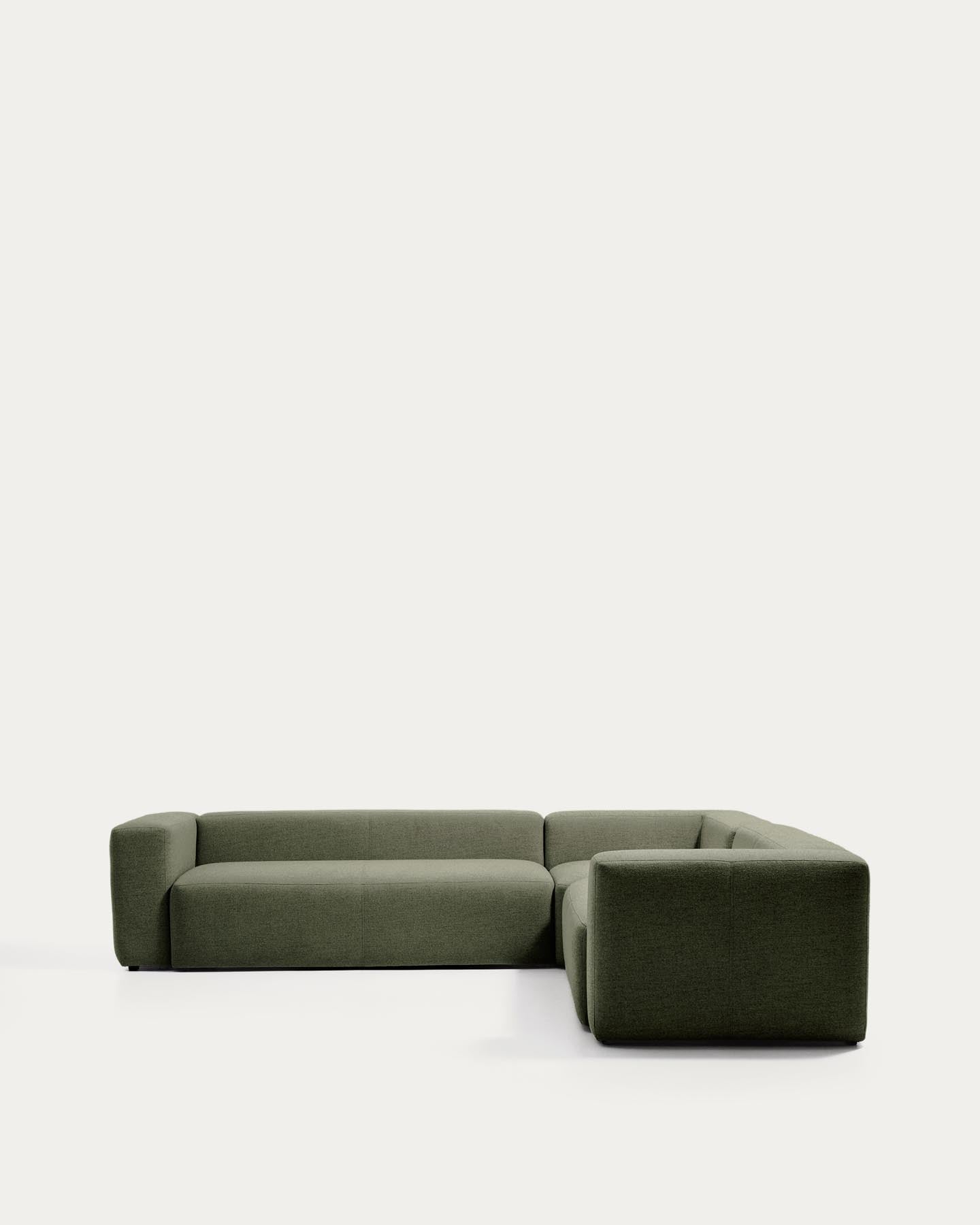 5-Sitzer-Ecksofa Blok in moosgrüner Chenille, 320 x 290 cm / 290 x 320 cm, FSC Mix Credit in Grün präsentiert im Onlineshop von KAQTU Design AG. Ecksofa ist von Kave Home