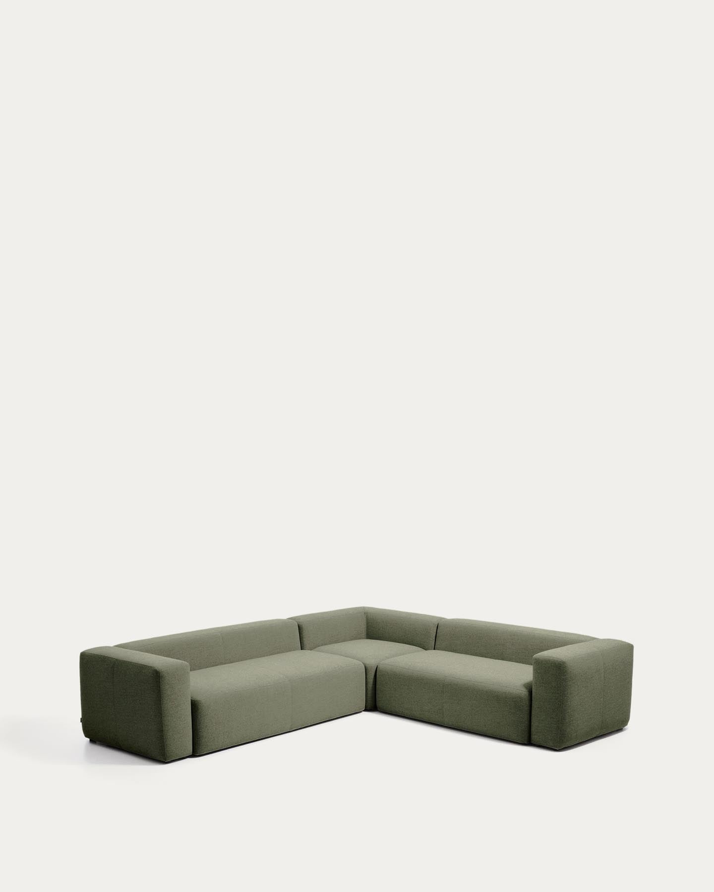 5-Sitzer-Ecksofa Blok in moosgrüner Chenille, 320 x 290 cm / 290 x 320 cm, FSC Mix Credit in Grün präsentiert im Onlineshop von KAQTU Design AG. Ecksofa ist von Kave Home