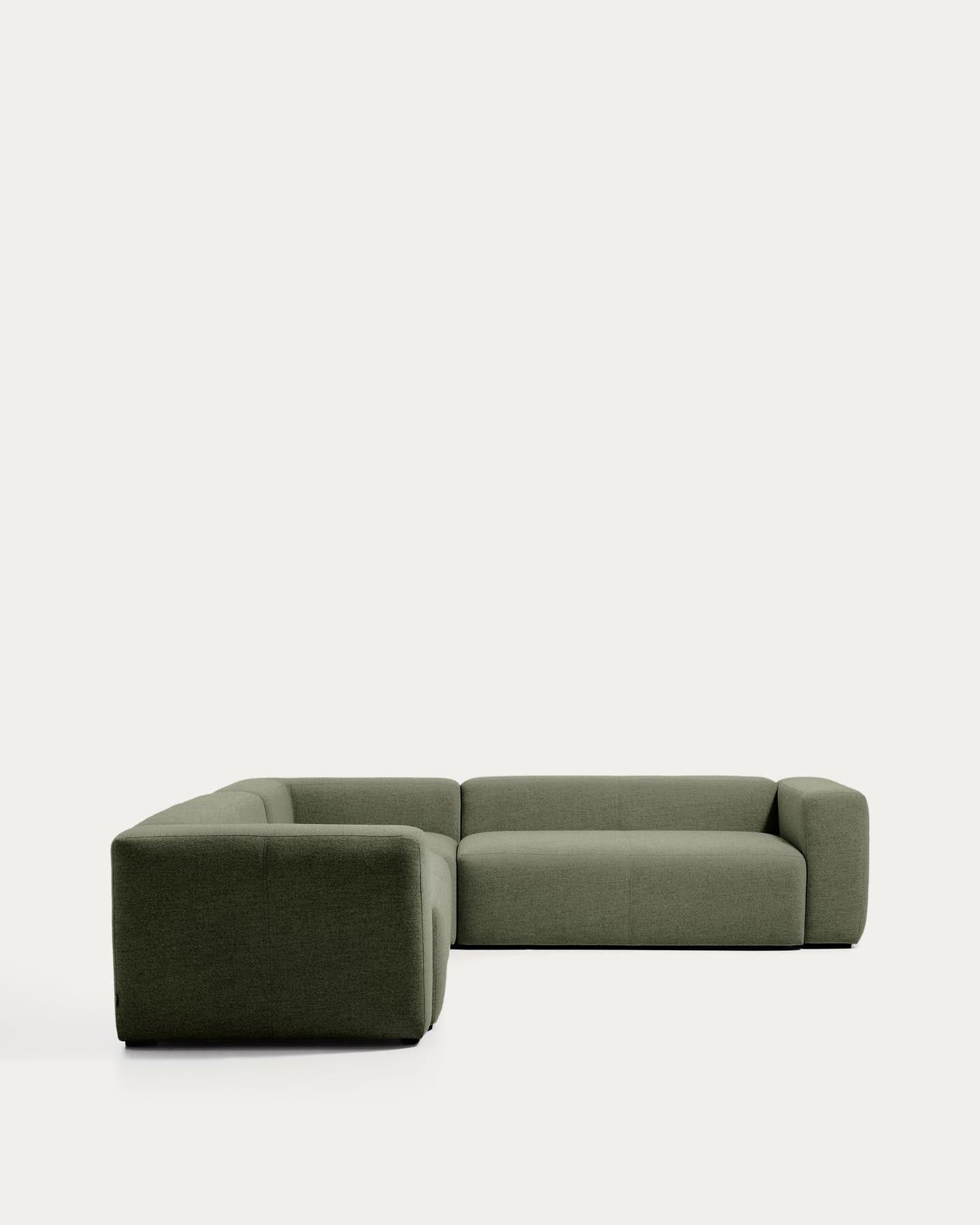 5-Sitzer-Ecksofa Blok in moosgrüner Chenille, 320 x 290 cm / 290 x 320 cm, FSC Mix Credit in Grün präsentiert im Onlineshop von KAQTU Design AG. Ecksofa ist von Kave Home