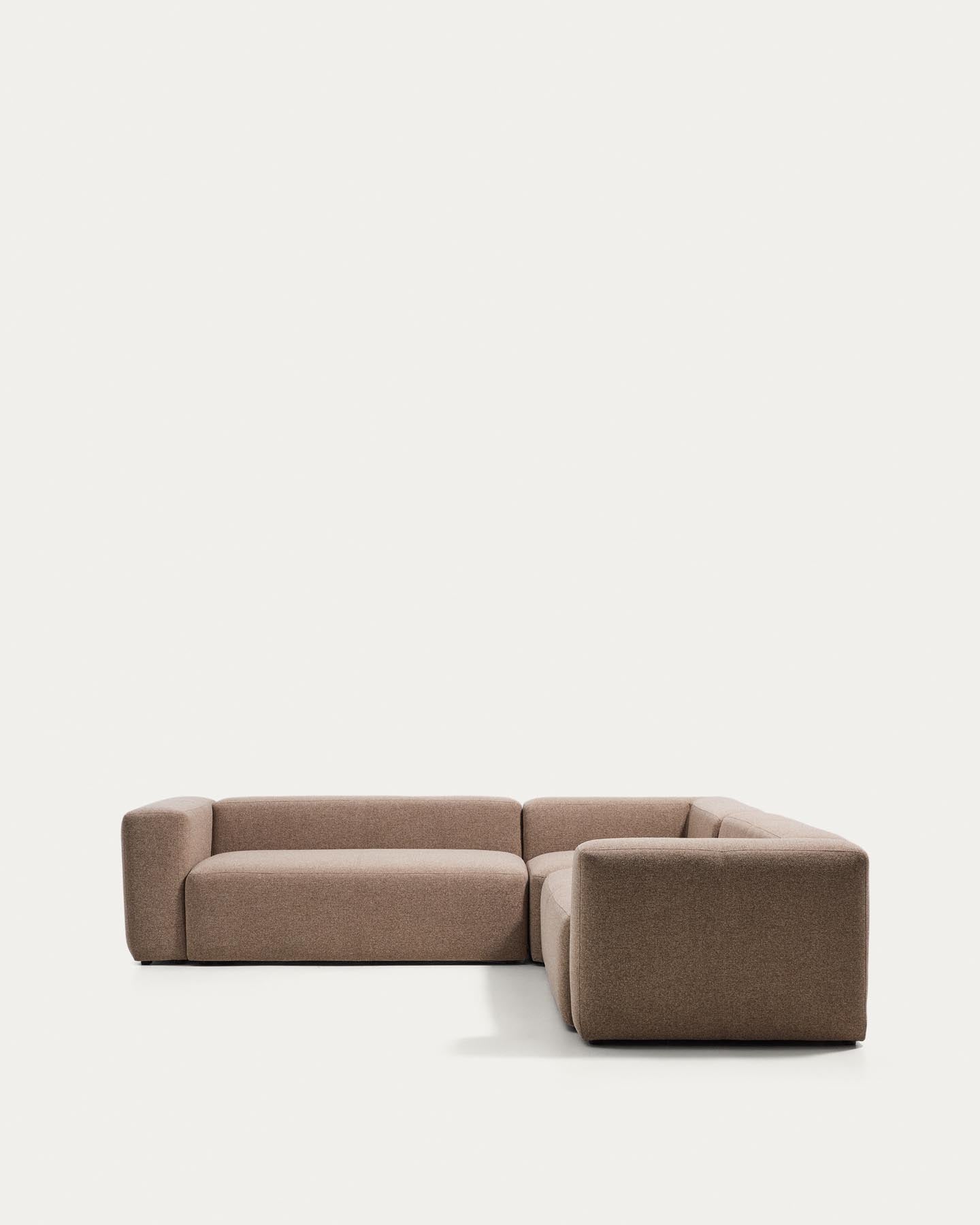 4-Sitzer-Ecksofa Blok in brauner Chenille, 290 x 290 cm, FSC Mix Credit in Taupe präsentiert im Onlineshop von KAQTU Design AG. Ecksofa ist von Kave Home