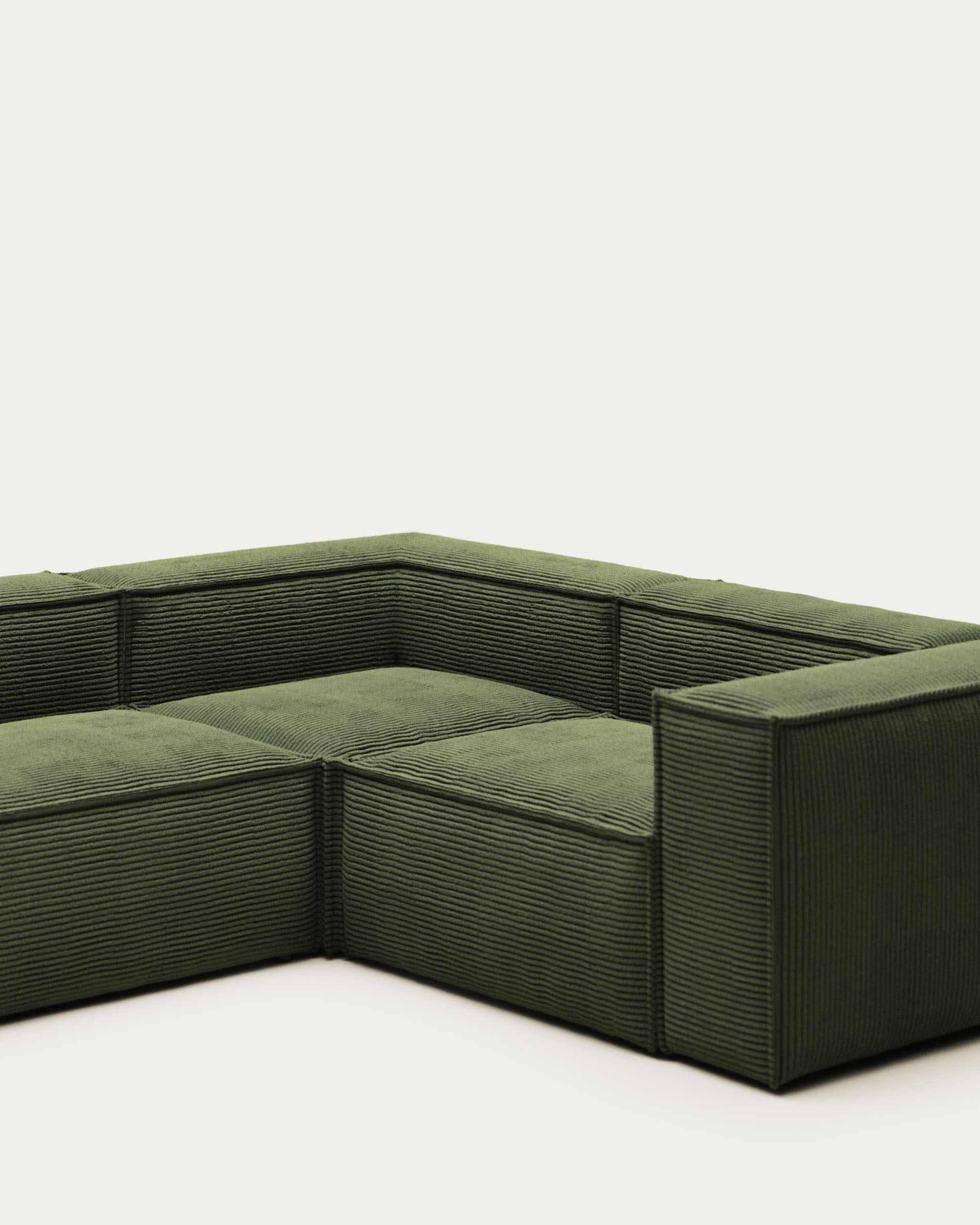 3-Sitzer-Ecksofa Blok, schwer entflammbar mit dickem, grünem Cord, 290 x 230 cm / 230 x 290 cm, FSC Mix Credit in Grün präsentiert im Onlineshop von KAQTU Design AG. Ecksofa ist von Kave Home