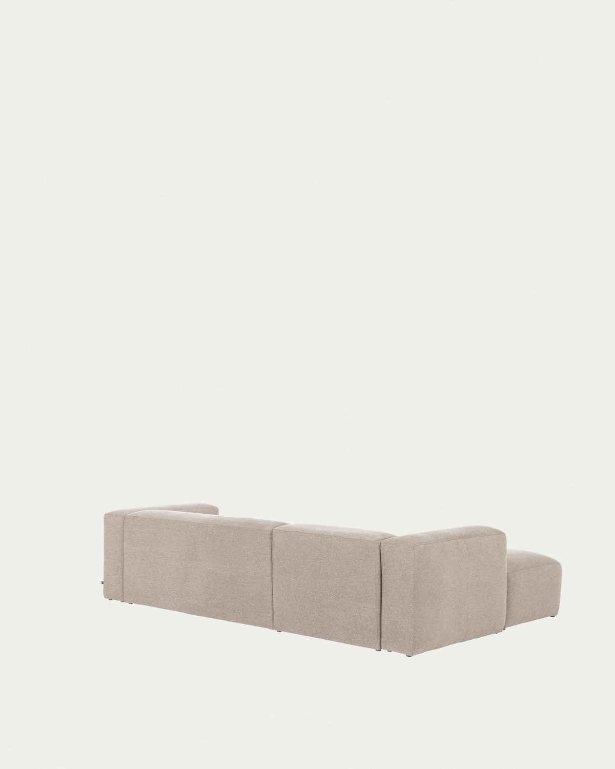 3-Sitzer-Sofa Blok mit beiger Chenille und Chaiselongue links 300 cm FSC Mix Credit in Beige präsentiert im Onlineshop von KAQTU Design AG. L-Sofa links ist von Kave Home
