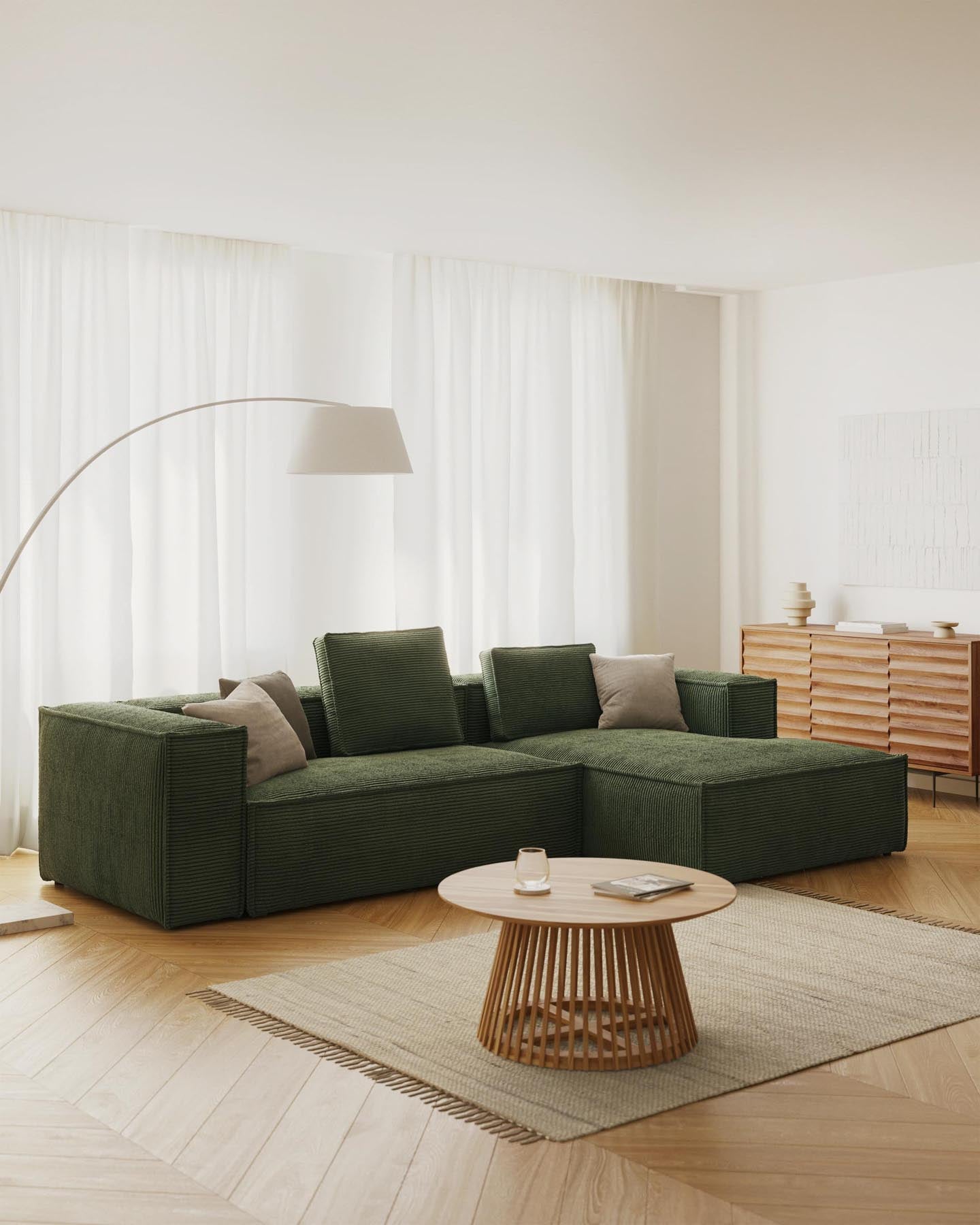 3-Sitzer-Sofa Blok mit Chaiselongue rechts, schwer entflammbar mit dickem, grünen Cord, 300 cm in Grün präsentiert im Onlineshop von KAQTU Design AG. 3er Sofa ist von Kave Home