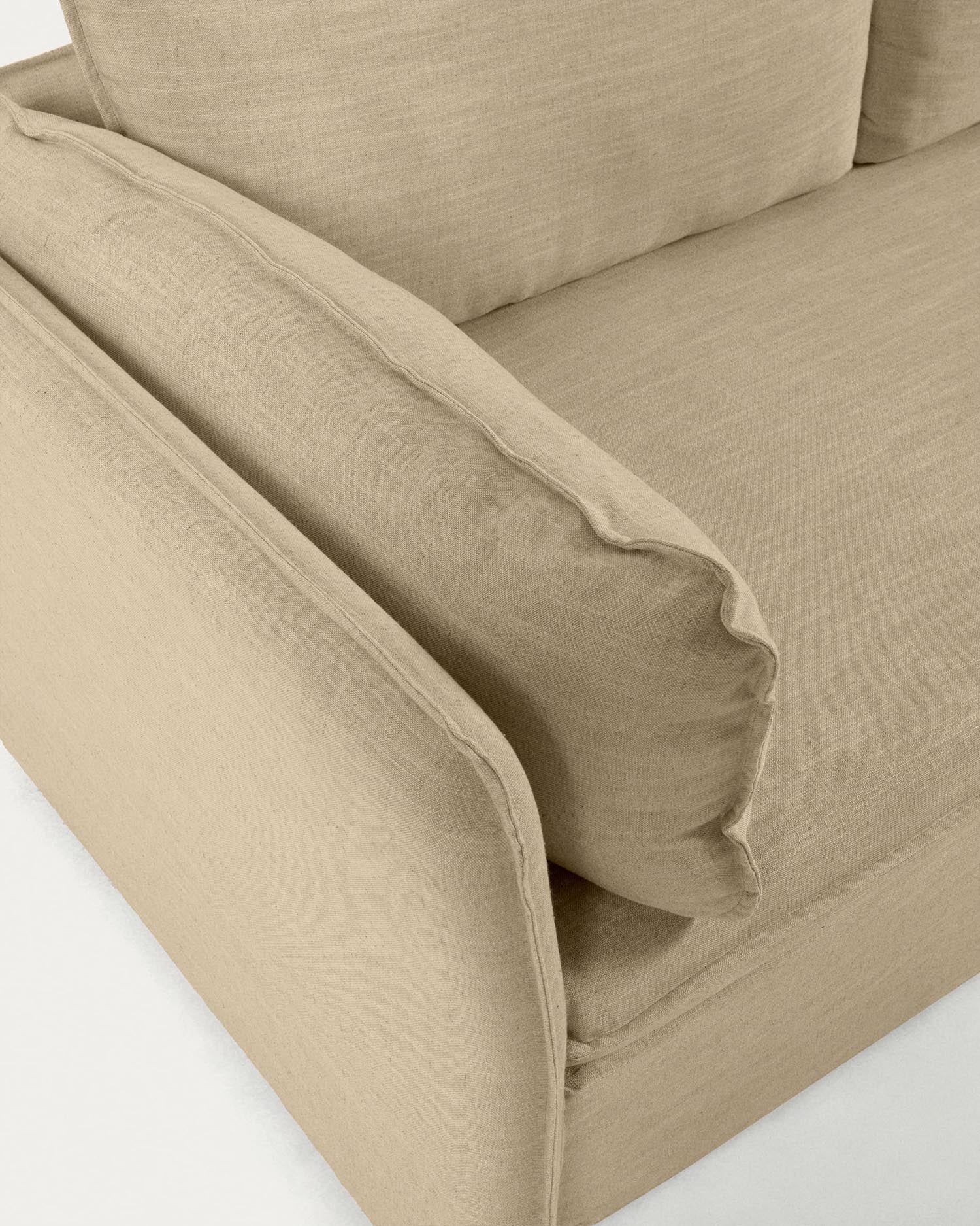 Elegantes Schlafsofa in Beige mit Buchenholzbeinen, wandelbar und nachhaltig, ideal für stilvolles Wohnen.