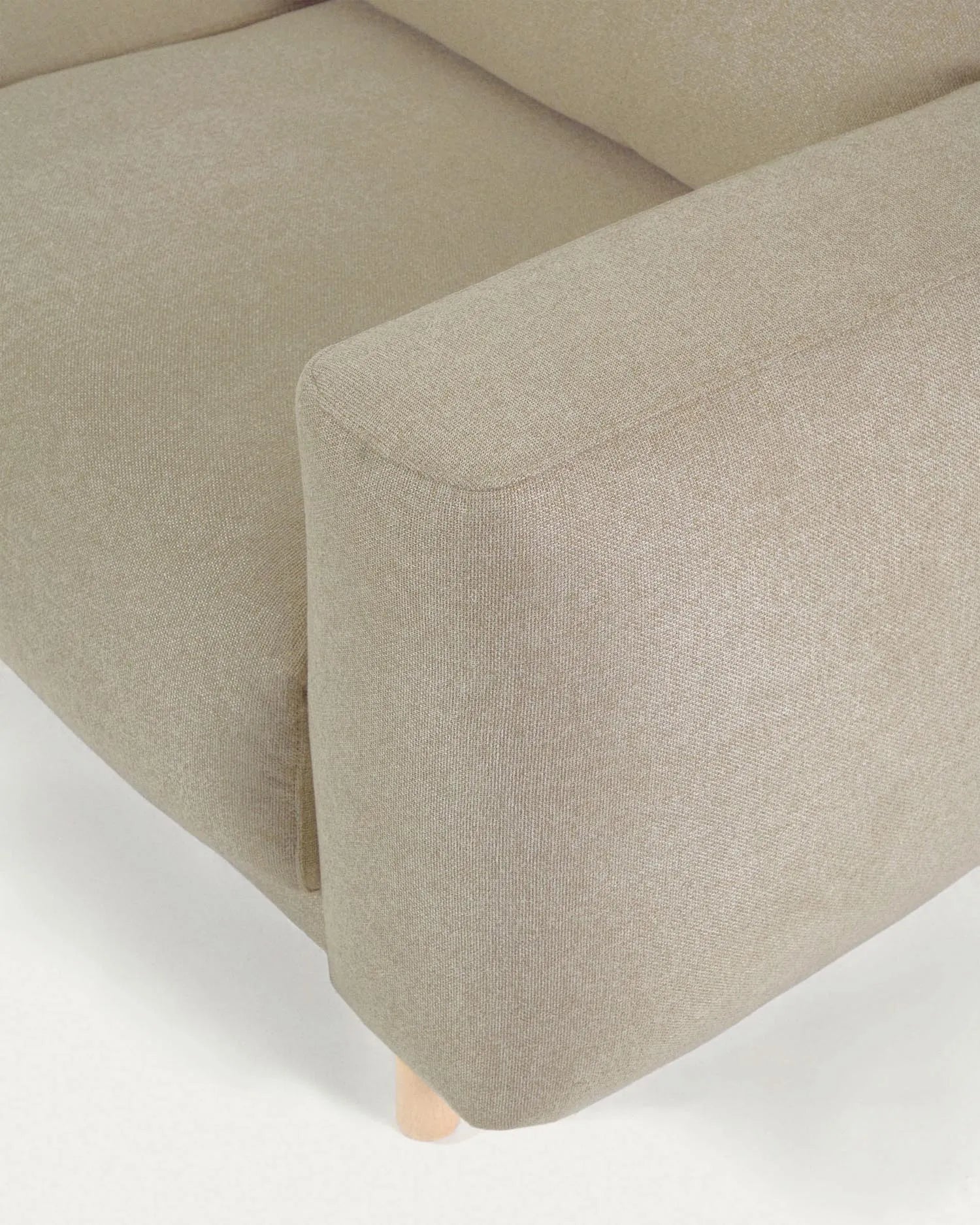 Singa 3-Sitzer Sofa mit linker Chaiselongue, beige, 296 cm, verstellbare Kopfstütze, ausziehbarer Sitz, FSC-zertifiziert.