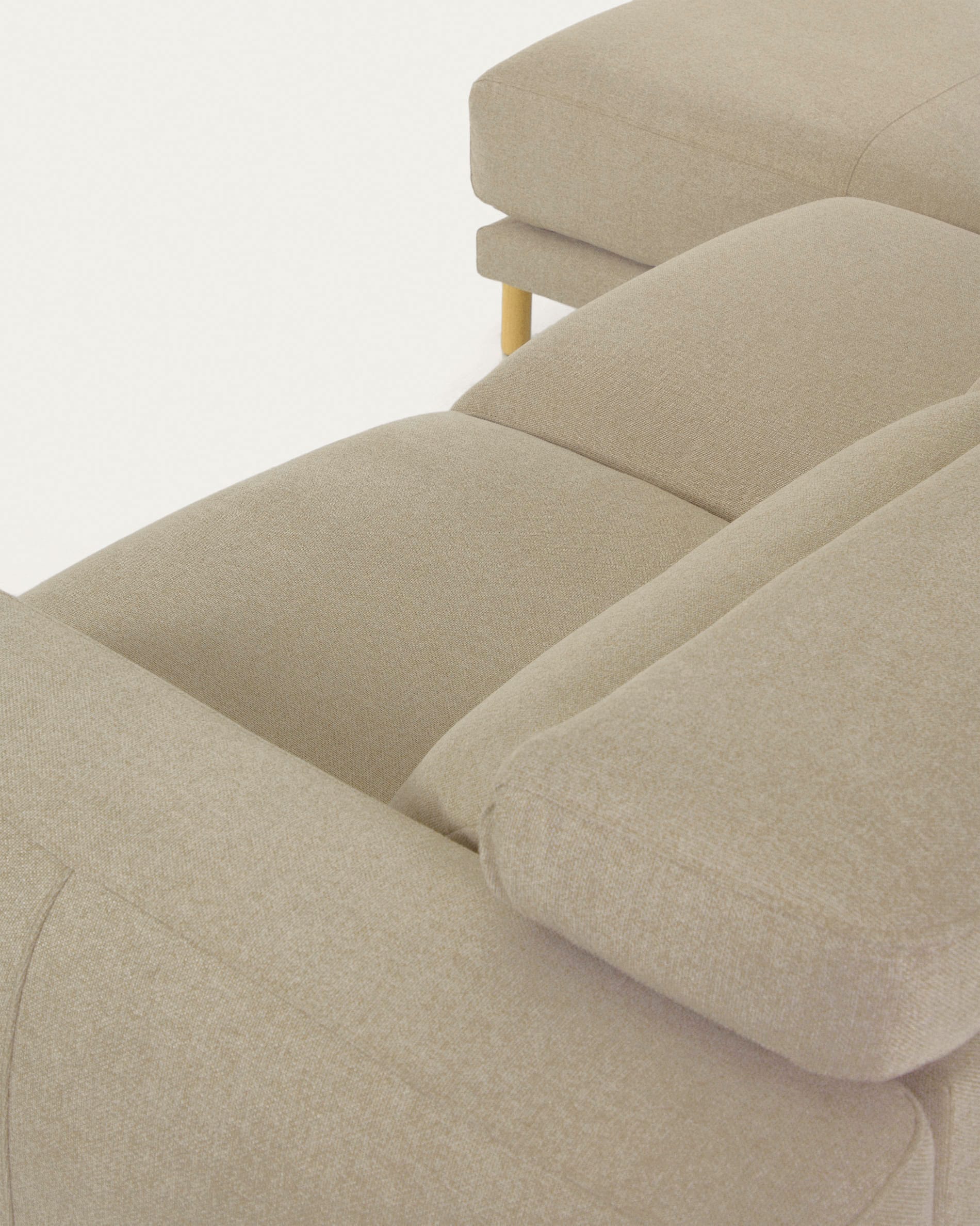 Singa Sofa: 3-Sitzer, Chaiselongue links, beige, 296 cm, verstellbare Kopfstütze, ausziehbarer Sitz, FSC-zertifiziert.