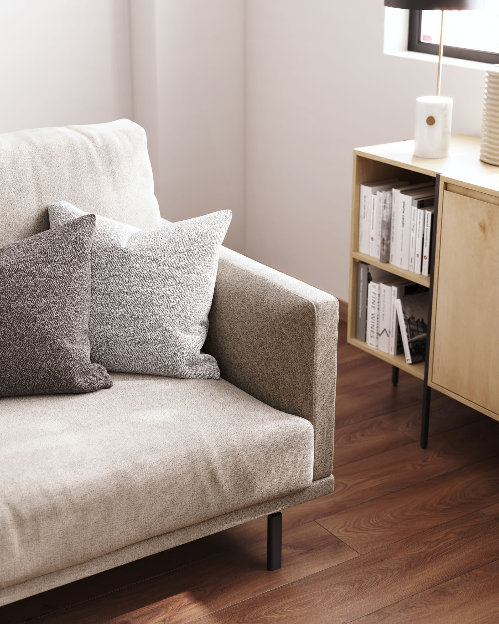 Das Galene 2-Sitzer Sofa in Beige von Kave Home kombiniert modernes Design mit Komfort auf einer Breite von 174 cm.