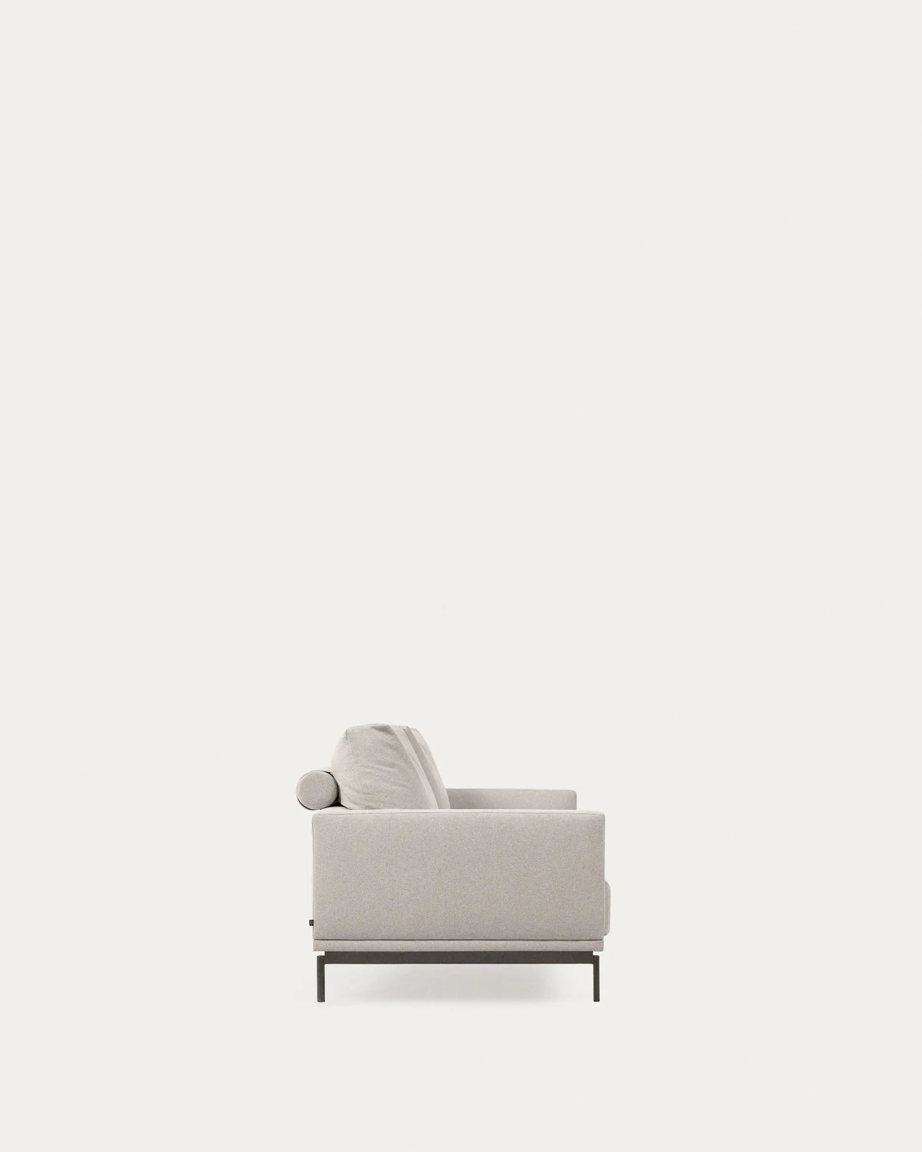 Elegantes, nachhaltiges 3-Sitzer Sofa in Beige, 214 cm breit, mit recycelter PET-Füllung für umweltbewusstes Wohnen.