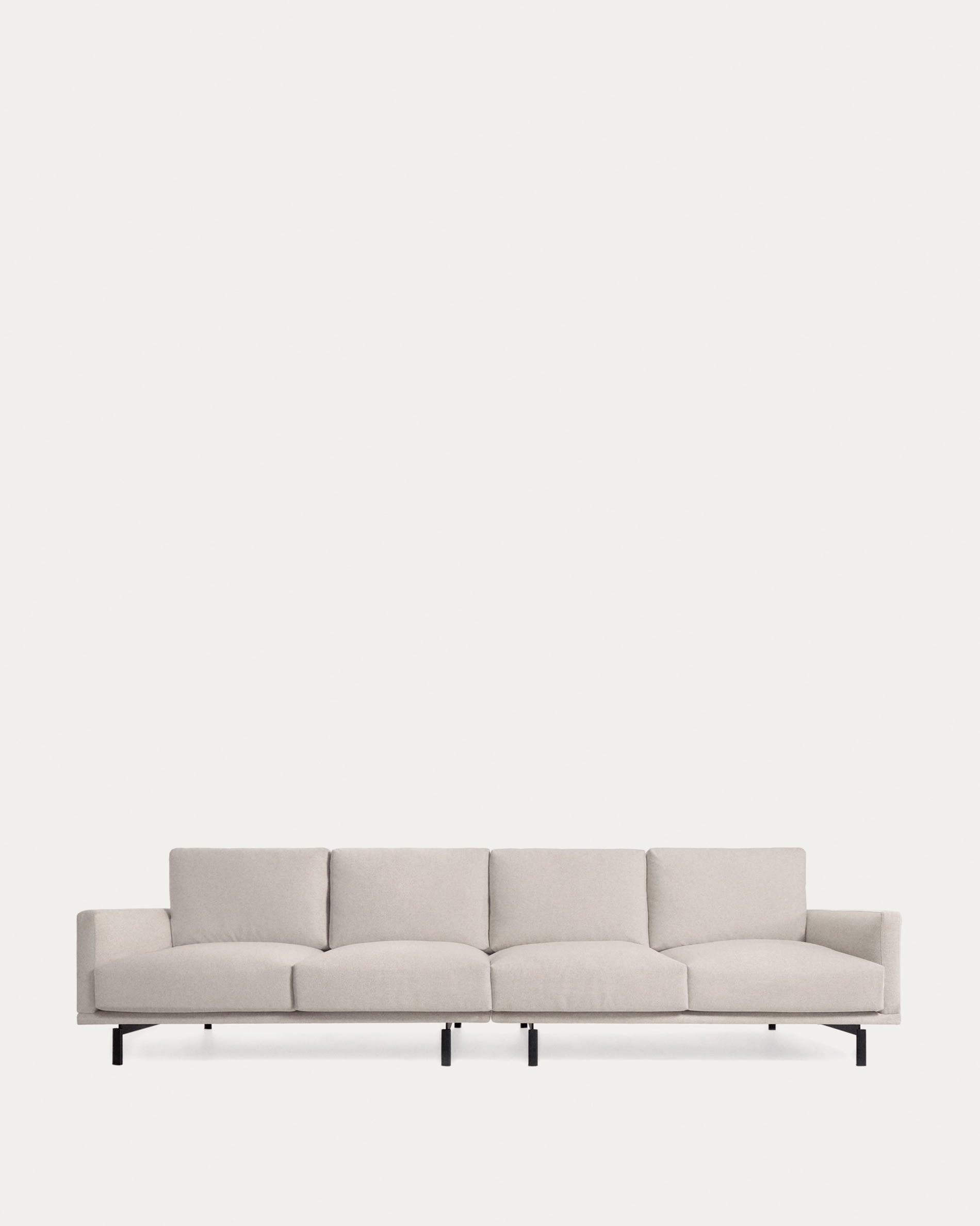 Elegantes Galene 4-Sitzer Sofa in Beige: Komfort, Nachhaltigkeit und modernes Design für Ihr Zuhause.