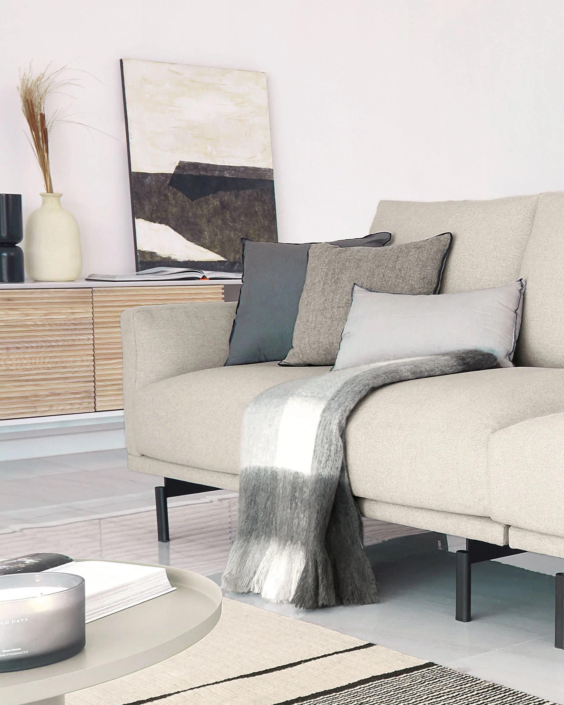 Das Galene 4-Sitzer Sofa in Beige (334 cm) von Kave Home kombiniert modernes Design mit Komfort für Ihr Zuhause.