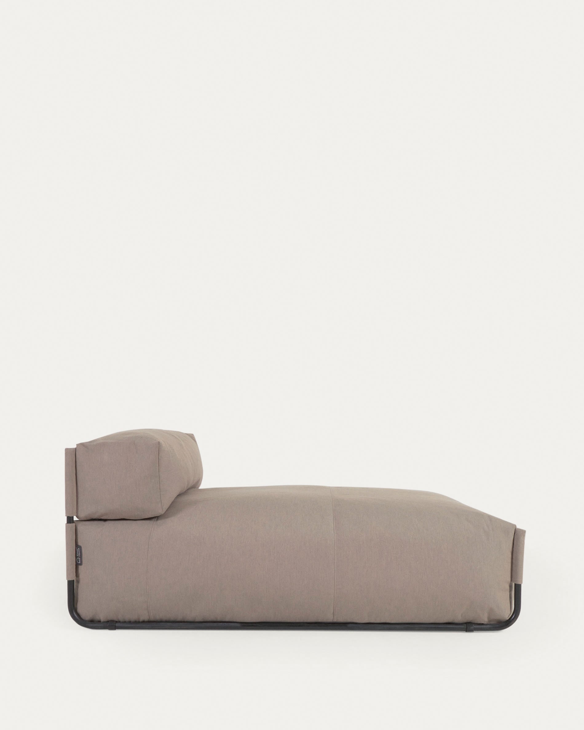 Verwandle deinen Außenbereich mit dem stilvollen Square Pouf Modularsofa von Kave Home. Wetterfest, komfortabel und in ansprechendem Grün – ideal für entspannte Momente im Freien!