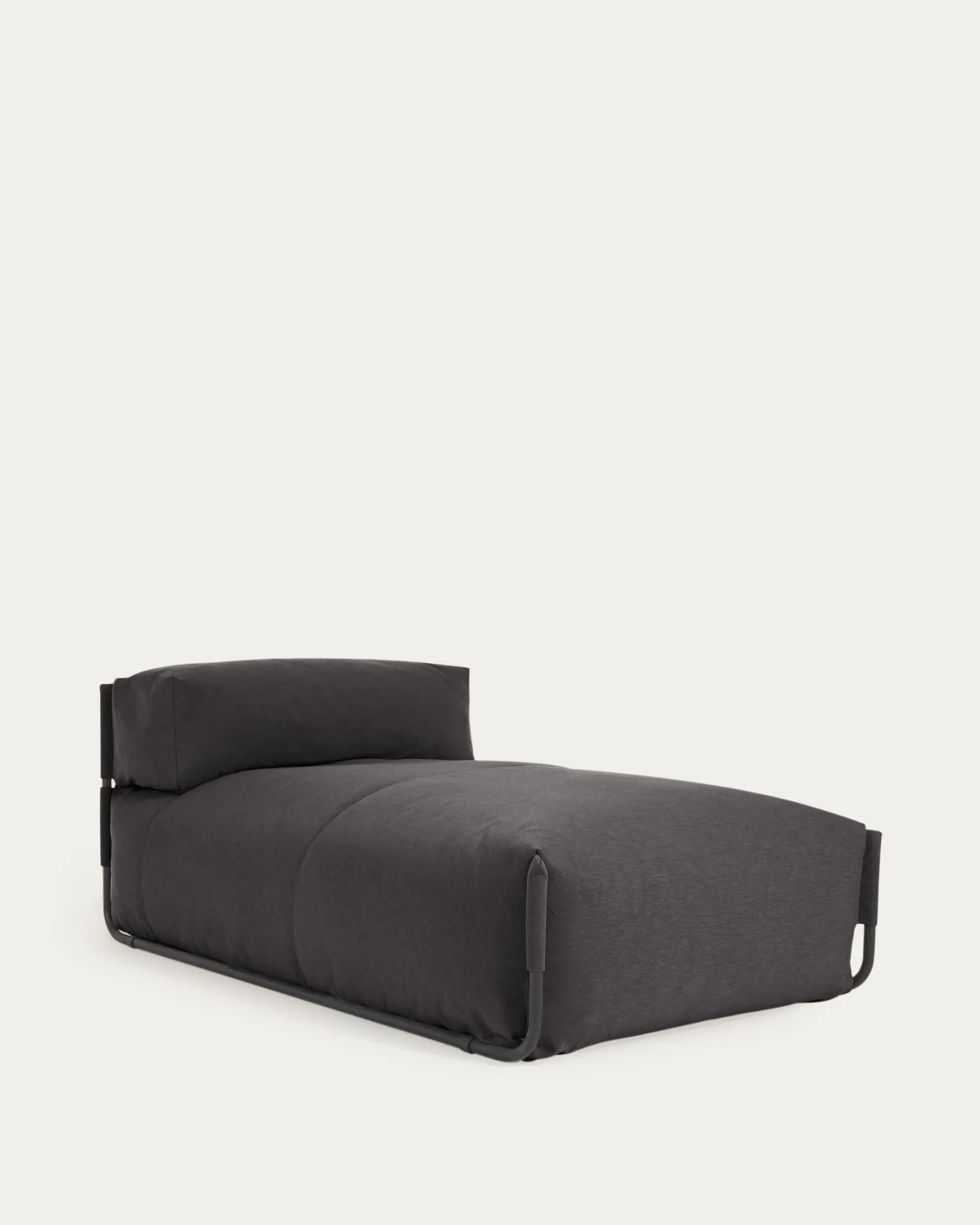 Modulares Outdoor-Sofa mit Rückenlehne, dunkelgrauem Bezug und schwarzem Aluminiumrahmen, 165x101cm, stilvoll und wetterfest.