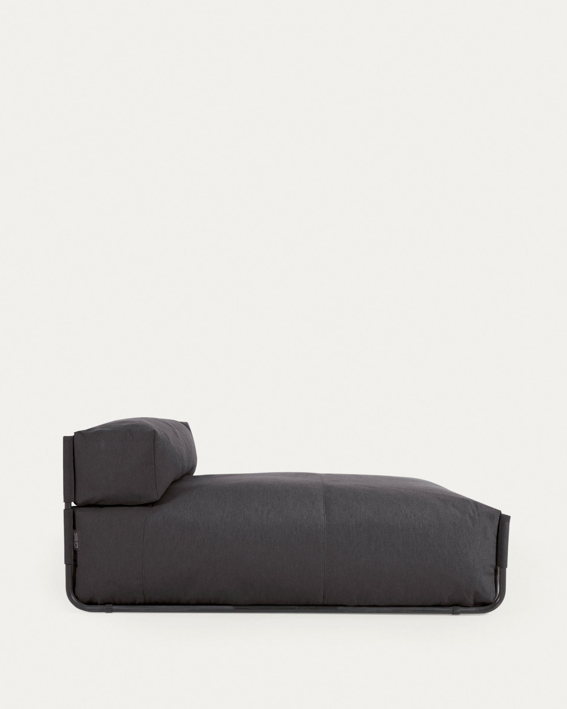Elegantes modulares Outdoor-Sofa mit Rückenlehne, dunkelgrauem Stoff und schwarzem Aluminiumrahmen, 165x101cm, robust und modern.
