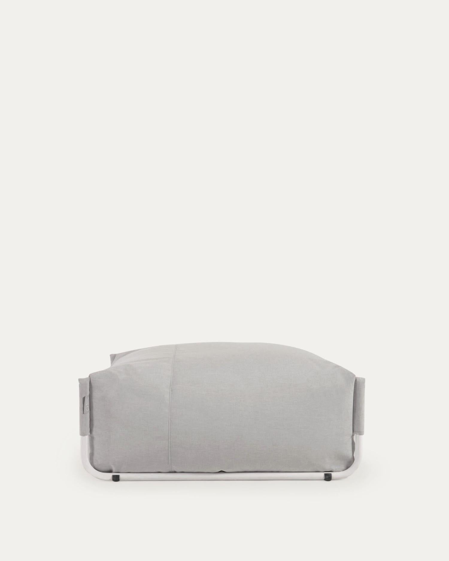 Square Pouf Modularsofa 100% für Outdoor hellgrau und weißes Aluminium 101 x 101 cm in Grau präsentiert im Onlineshop von KAQTU Design AG. Lounge Sofa ist von Kave Home