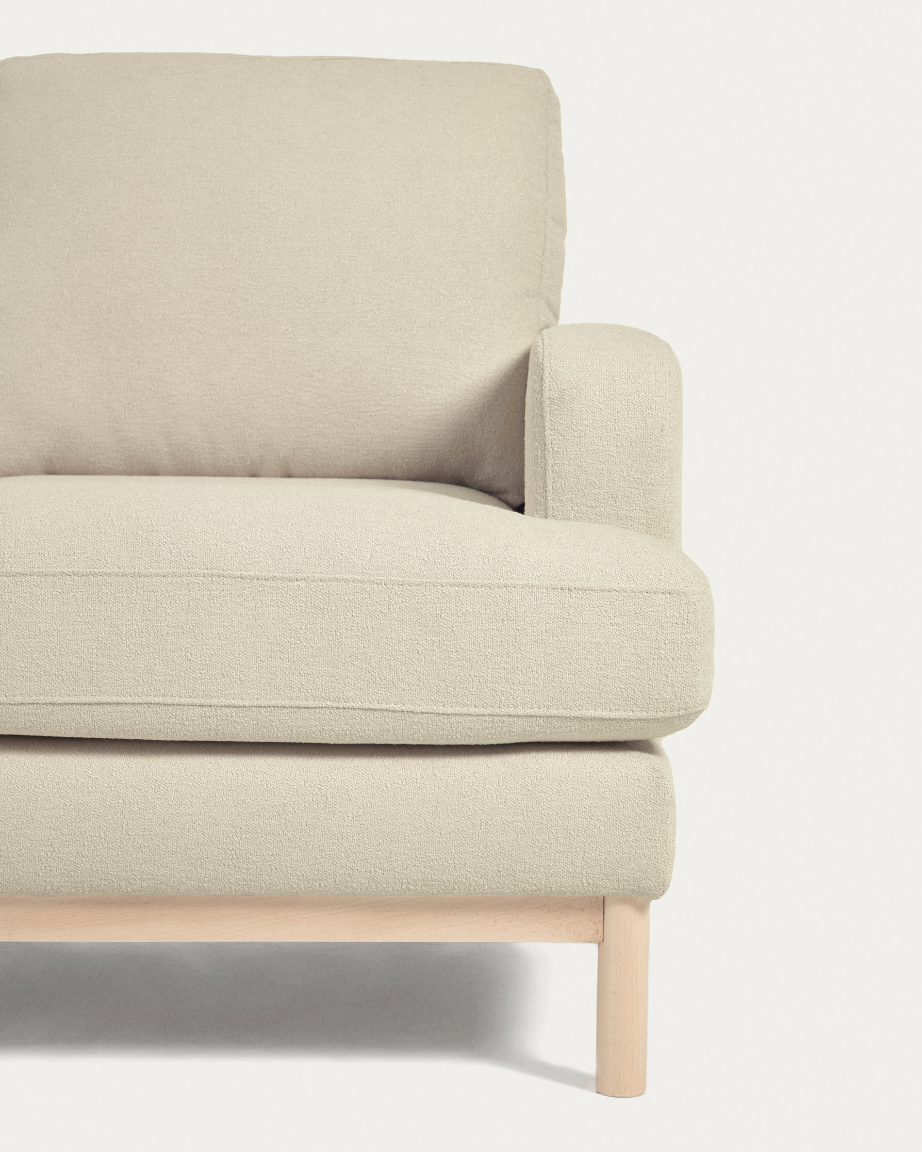 Elegantes 3-Sitzer-Sofa Mihaela mit linker Chaise Longue, weißem Mikro-Bouclé-Bezug, 264 cm, FSC-zertifiziert von Kave Home.
