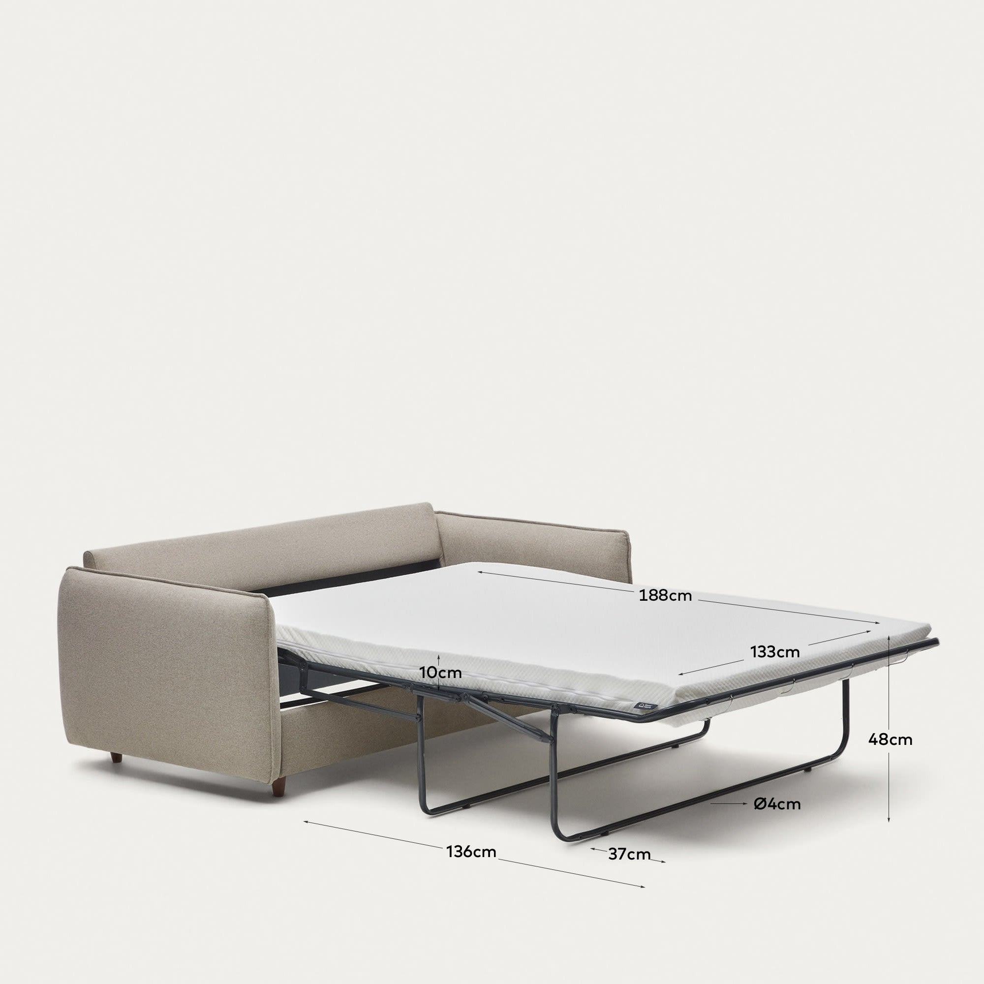 Das Carlota Bettsofa in Beige, 2-Sitzer, aus Chenille, kombiniert Eleganz und Funktionalität mit nachhaltigem FSC-zertifiziertem Holz.
