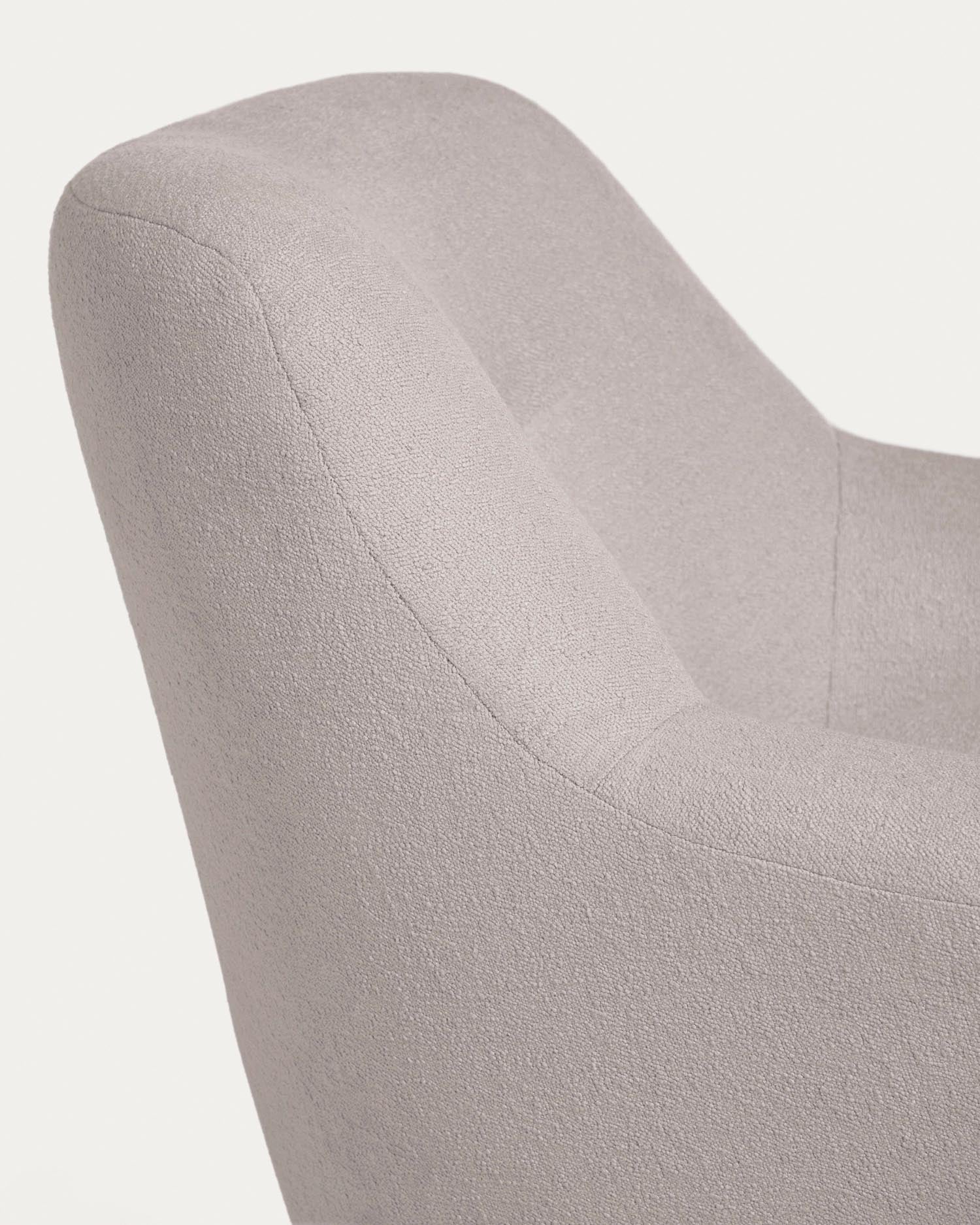 Candela Sessel Mikro-Bouclé in Grau FSC Mix Credit in Grau präsentiert im Onlineshop von KAQTU Design AG. Sessel ist von Kave Home
