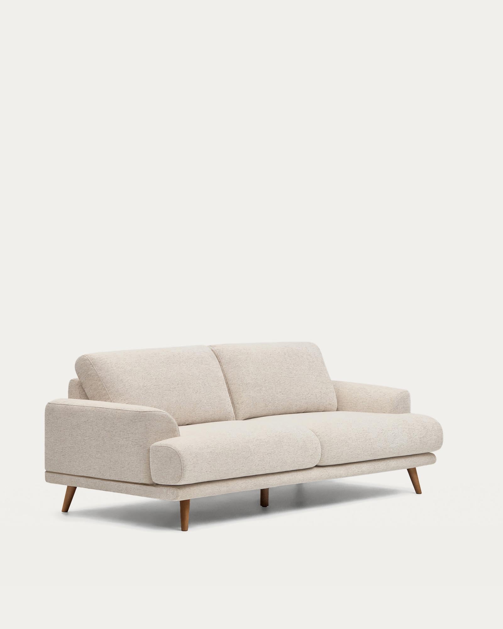 Elegantes 2-Sitzer-Sofa Karin in beigem Chenille, ausgestattet mit stabilen Buchenholzbeinen in edler Walnussfarbe, perfekt für Ihr Zuhause.