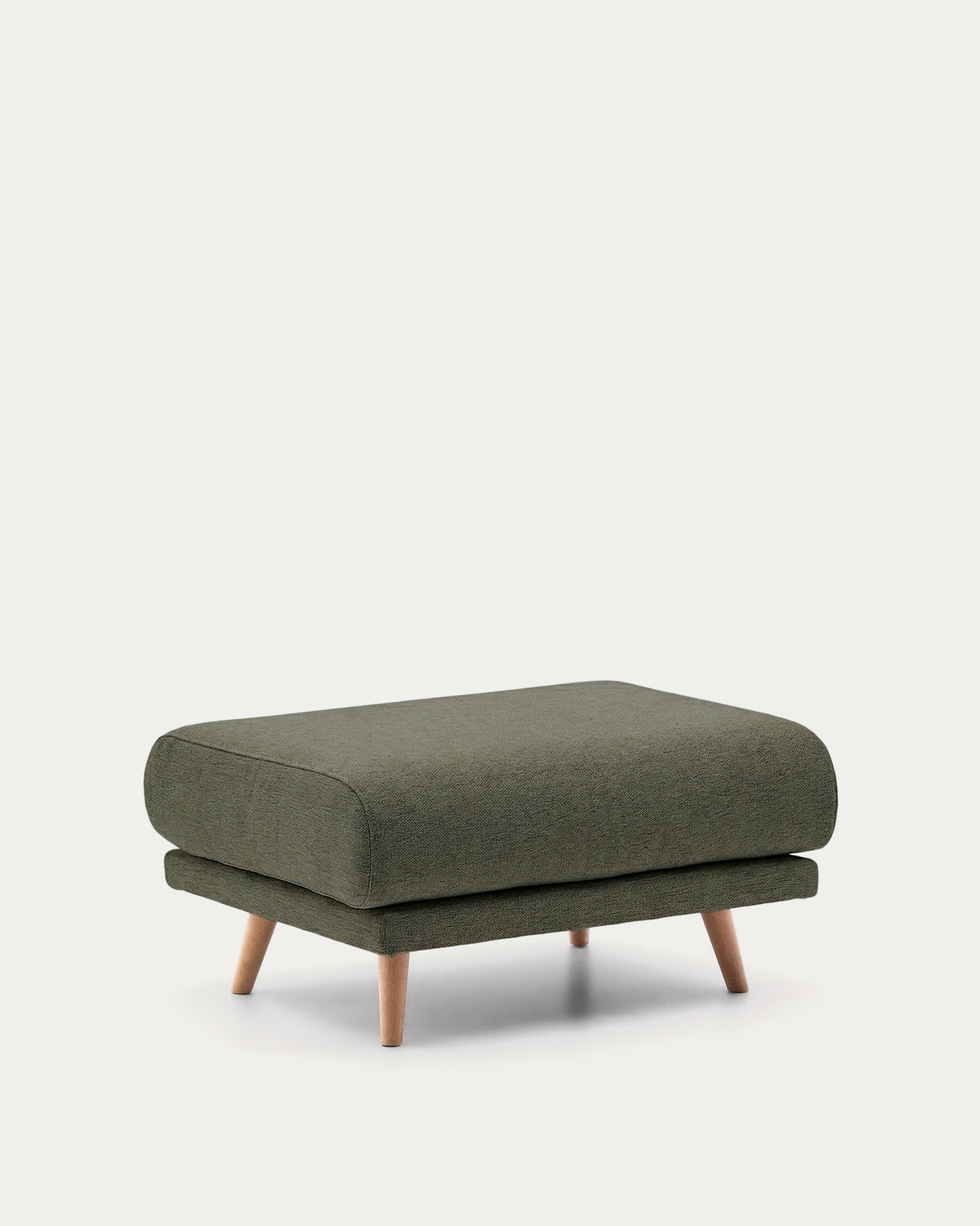 Fussablage Karin in Dunkelgrün mit Beinen aus massivem Buchenholz mit naturfarbener Oberfläche 90 x 70 cm in Dunkelgrün präsentiert im Onlineshop von KAQTU Design AG. Pouf ist von Kave Home