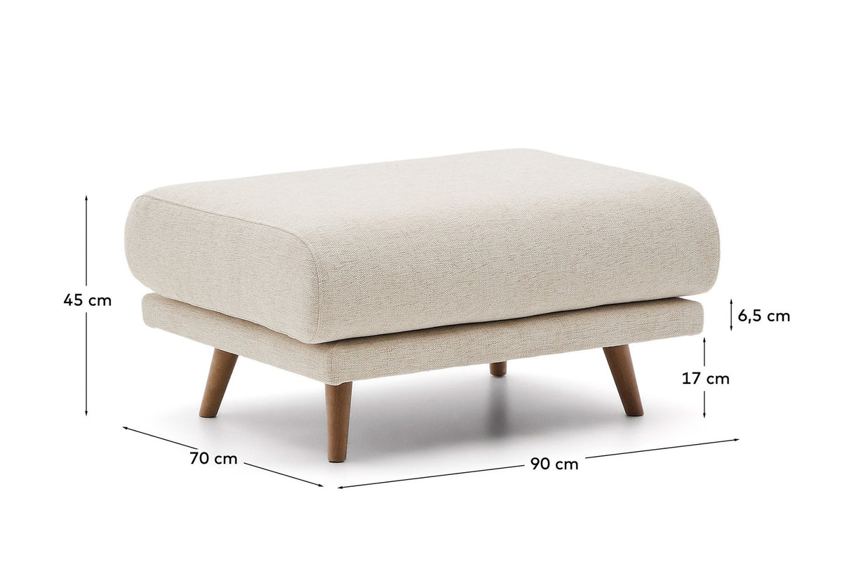 Fussablage Karin aus beiger Chenille und Beinen aus massivem Buchenholz mit Finish in natürlichem Farbton 90 x 70 cm in Beige präsentiert im Onlineshop von KAQTU Design AG. Ottoman ist von Kave Home