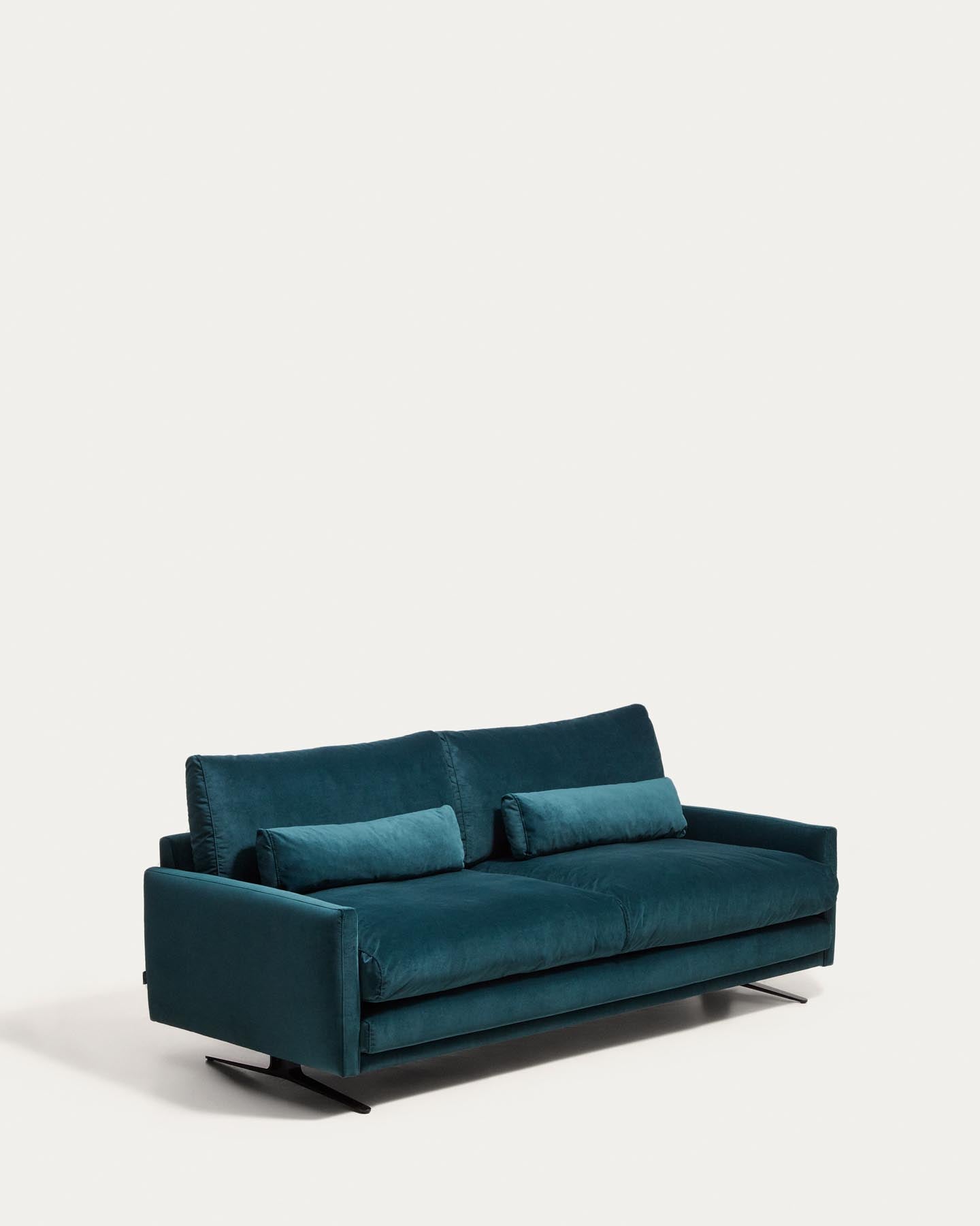 2-Sitzer-Sofa Veliro, schwer entflammbar, mit Samt in dunklem Türkis und Stahlbeinen mit schwarzem Finish, 210 cm, FSC Mix Credit in Grün präsentiert im Onlineshop von KAQTU Design AG. 2er Sofa ist von Kave Home