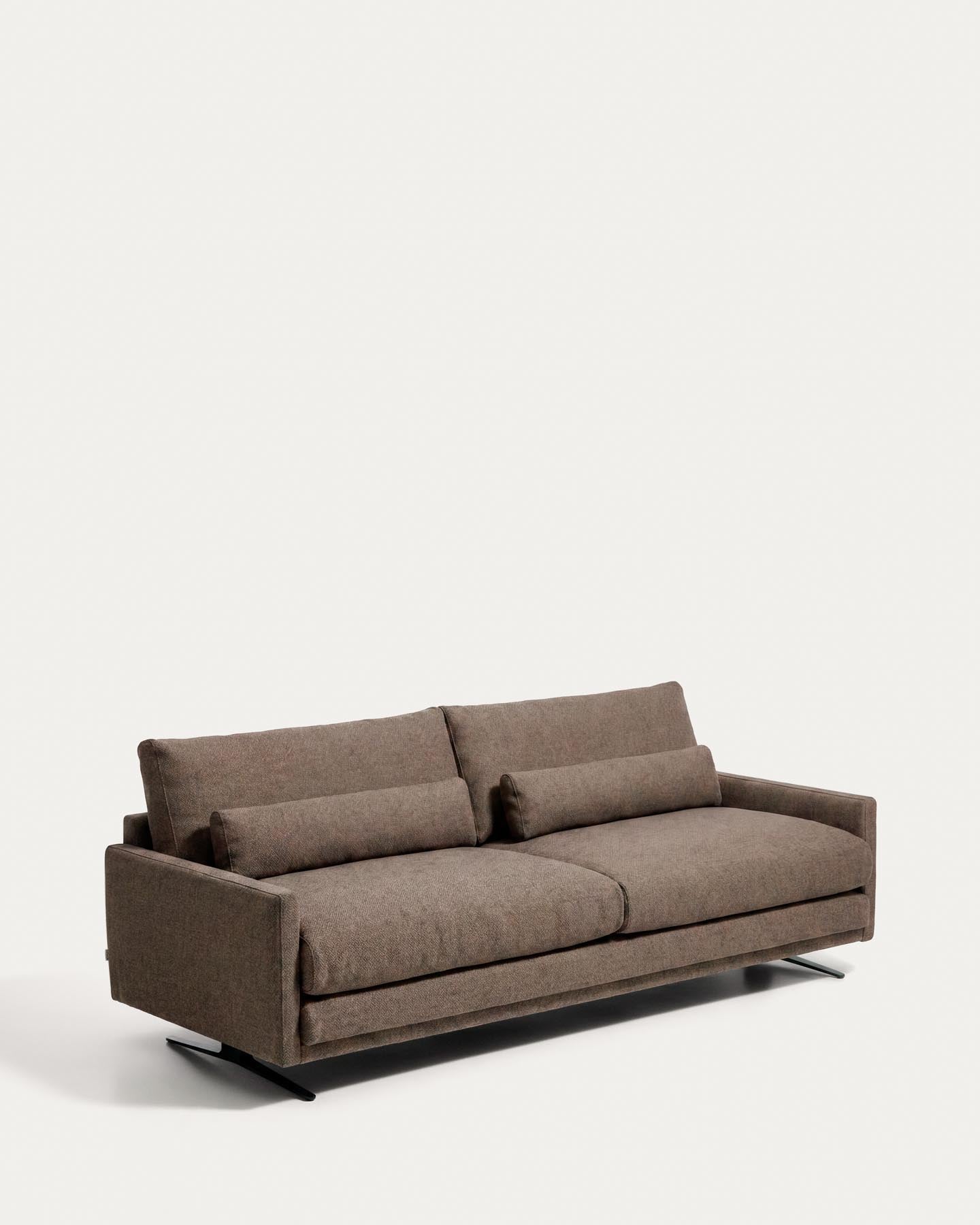 3-Sitzer-Sofa Veliro, schwer entflammbar, in Toastbraun mit Stahlbeinen mit schwarzem Finish, 240 cm, FSC Mix Credit in Braun präsentiert im Onlineshop von KAQTU Design AG. 3er Sofa ist von Kave Home