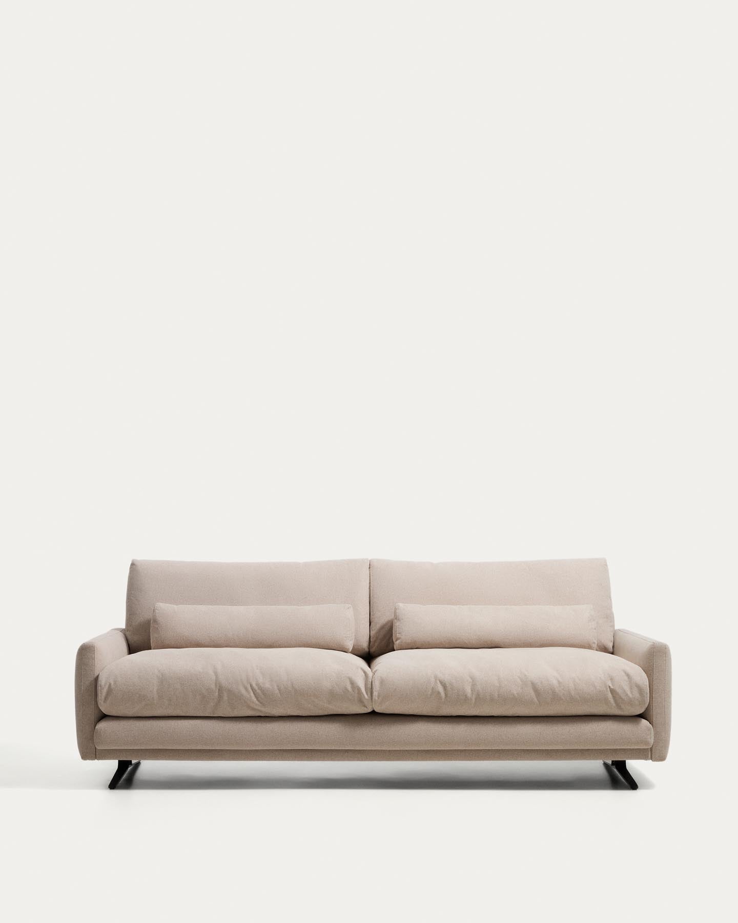3-Sitzer-Sofa Veliro, schwer entflammbar, in Beige mit Stahlbeinen mit schwarzem Finish, 240 cm, FSC Mix Credit in Beige präsentiert im Onlineshop von KAQTU Design AG. 3er Sofa ist von Kave Home