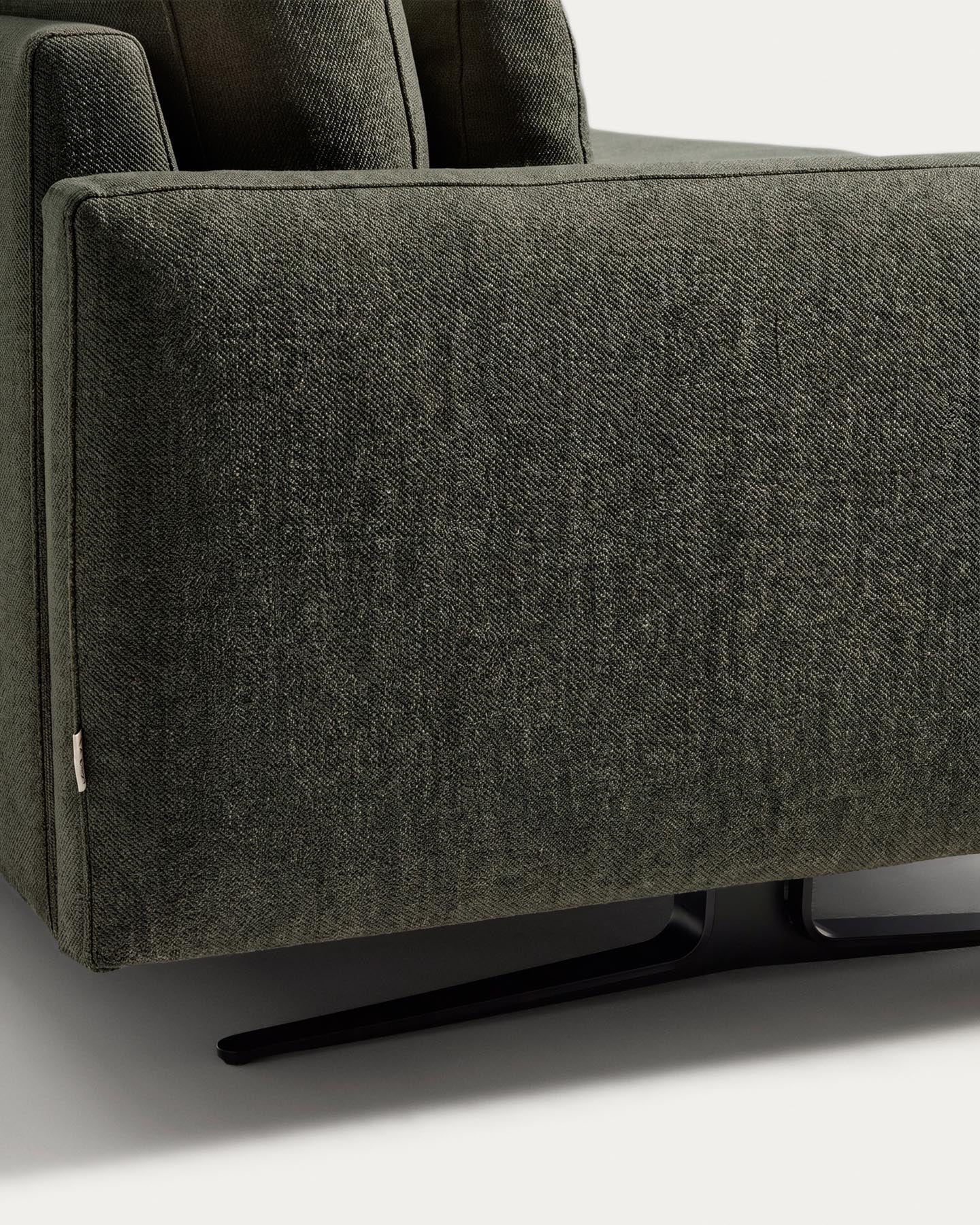 3-Sitzer-Sofa Veliro, schwer entflammbar, in Dunkelgrün mit Stahlbeinen mit schwarzem Finish, 240 cm, FSC Mix Credit in Dunkelgrün präsentiert im Onlineshop von KAQTU Design AG. 3er Sofa ist von Kave Home