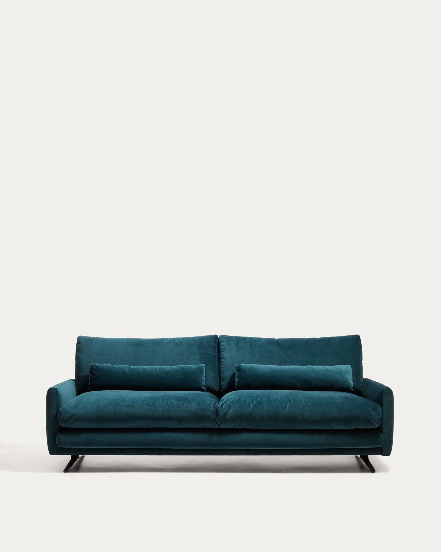 3-Sitzer-Sofa Veliro, schwer entflammbar, mit Samt in dunklem Türkis und Stahlbeinen mit schwarzem Finish, 240 cm, FSC Mix Credit in Grün präsentiert im Onlineshop von KAQTU Design AG. 3er Sofa ist von Kave Home