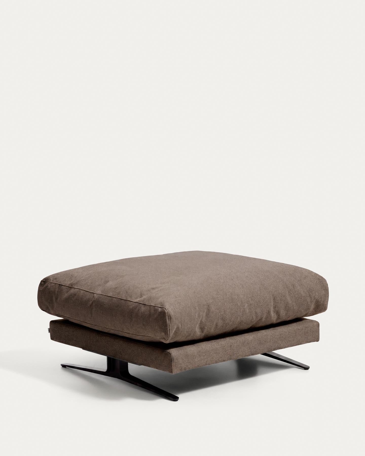 Fussablage Veliro, schwer entflammbar, in Toastbraun mit Stahlbeinen mit schwarzem Finish, 85 x 90 cm, FSC Mix Credit in Braun präsentiert im Onlineshop von KAQTU Design AG. Pouf ist von Kave Home