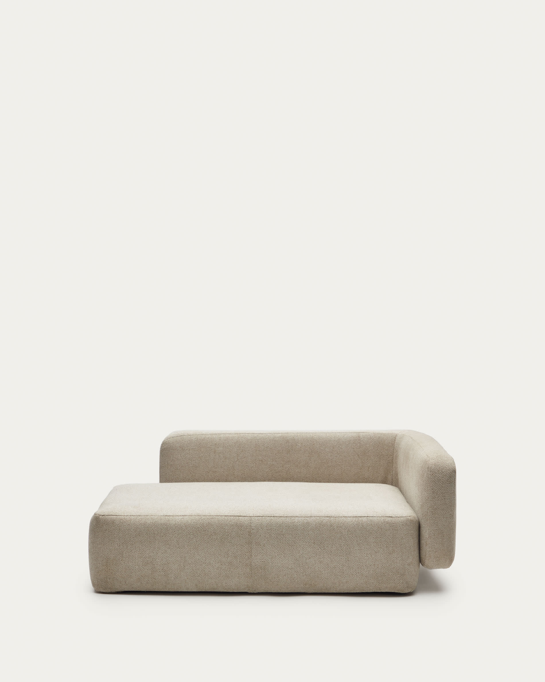 Elegantes Bowie Haustierbett in Beige, 63x80 cm, bietet Komfort und Stil für kleine bis mittelgroße Haustiere. Pflegeleicht und modern.