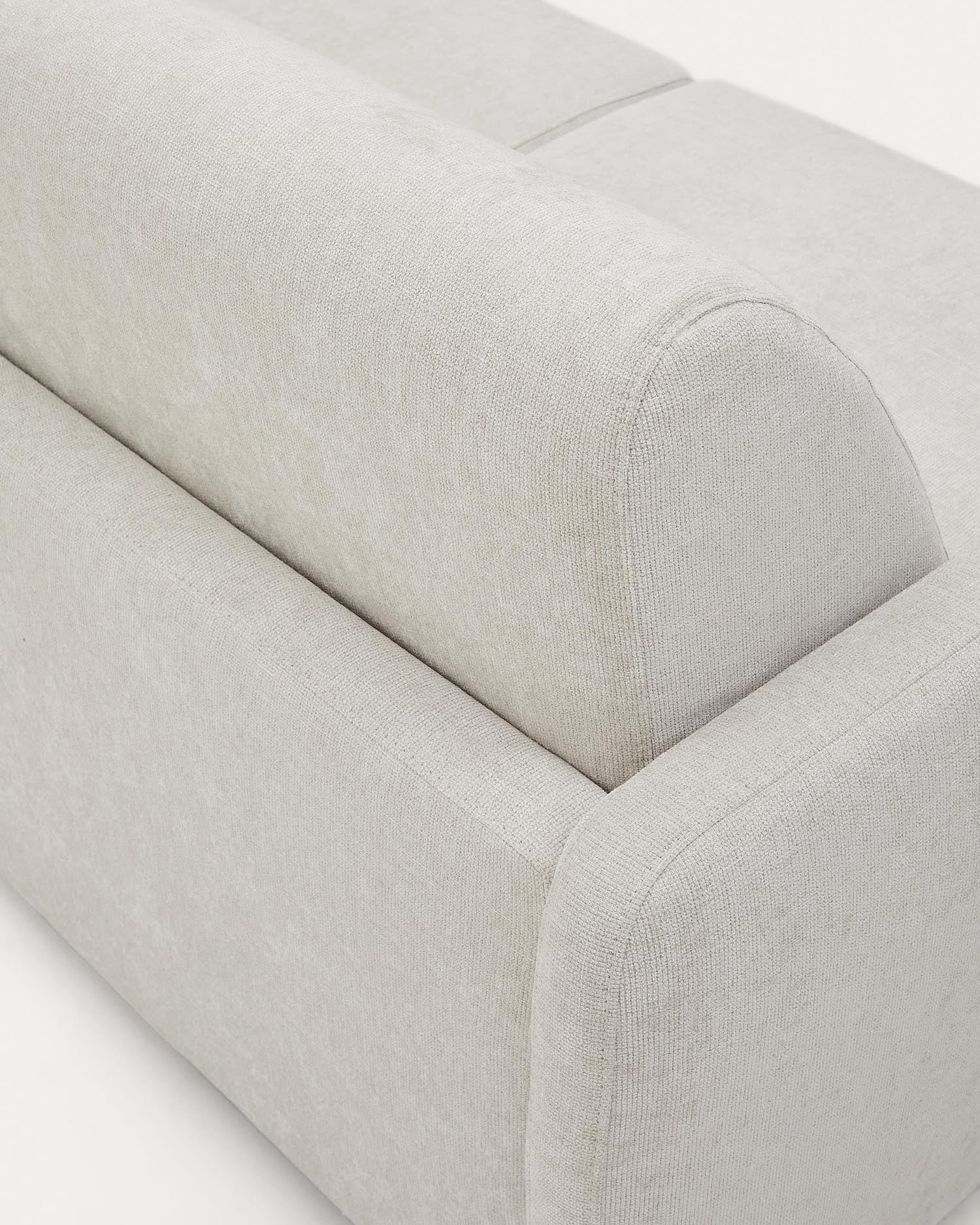 Das Nuala Schlafsofa in Perlweiß, 204 cm, bietet modernes Design, Komfort und Funktionalität als 3-Sitzer und Schlafgelegenheit.