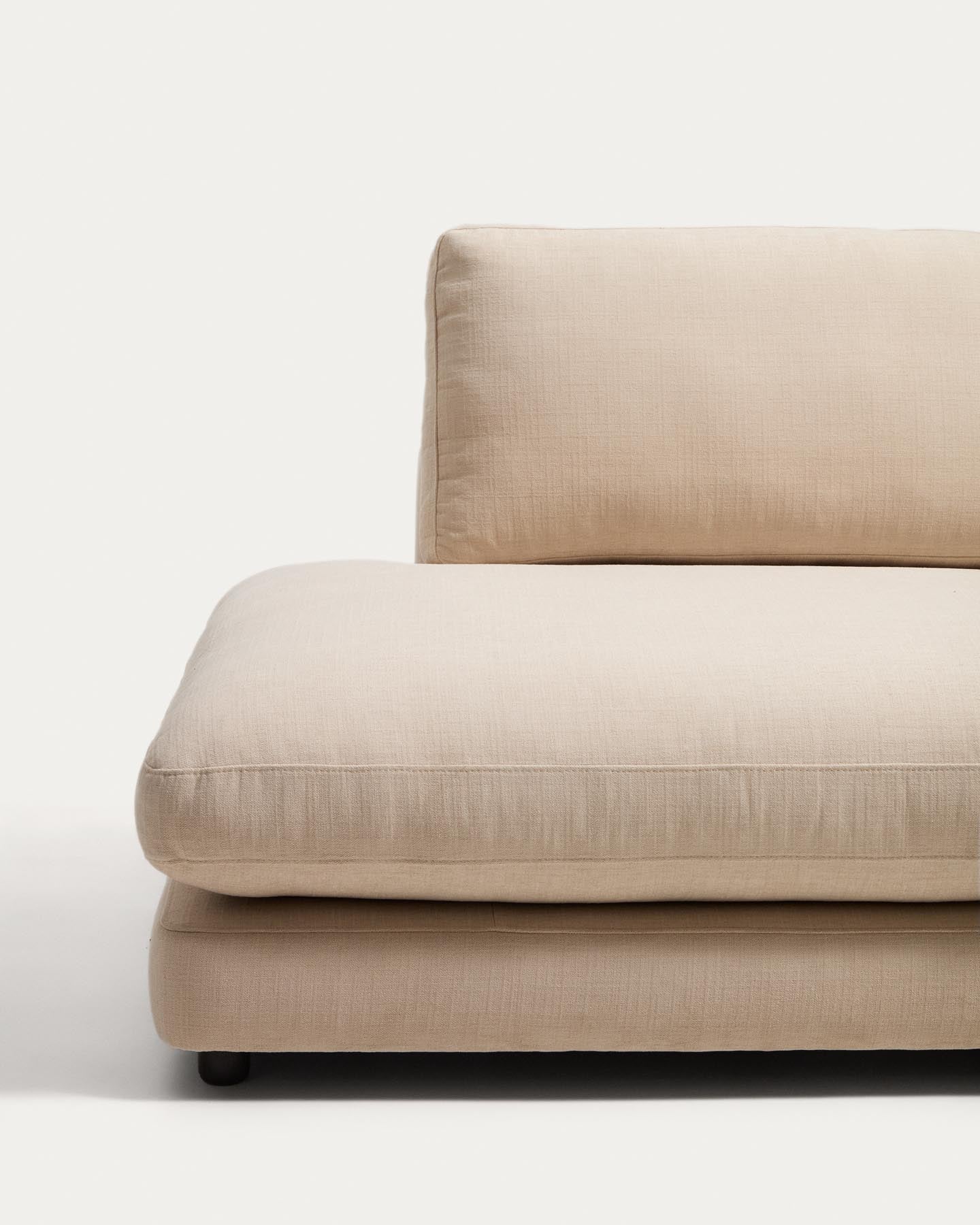 Modulares 3-Sitzer-Sofa Gala aus beigem Chenillegewebe, FSC Mix Credit, 240 cm in Beige präsentiert im Onlineshop von KAQTU Design AG. 3er Sofa ist von Kave Home