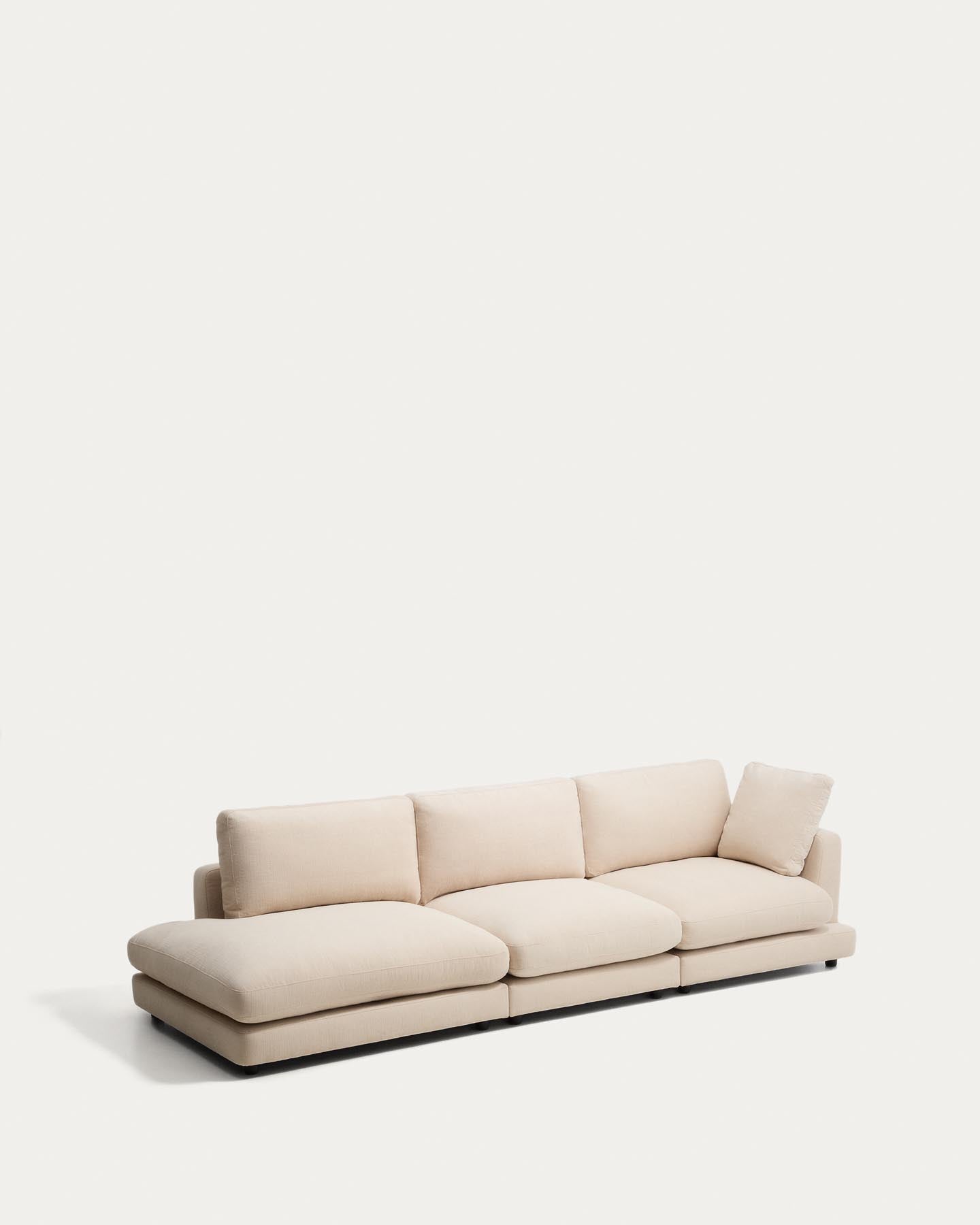 4-Sitzer-Modularsofa Gala mit Randmodul links aus beiger Chenille, FSC Mix Credit, 315 cm in Beige präsentiert im Onlineshop von KAQTU Design AG. 4er Sofa ist von Kave Home