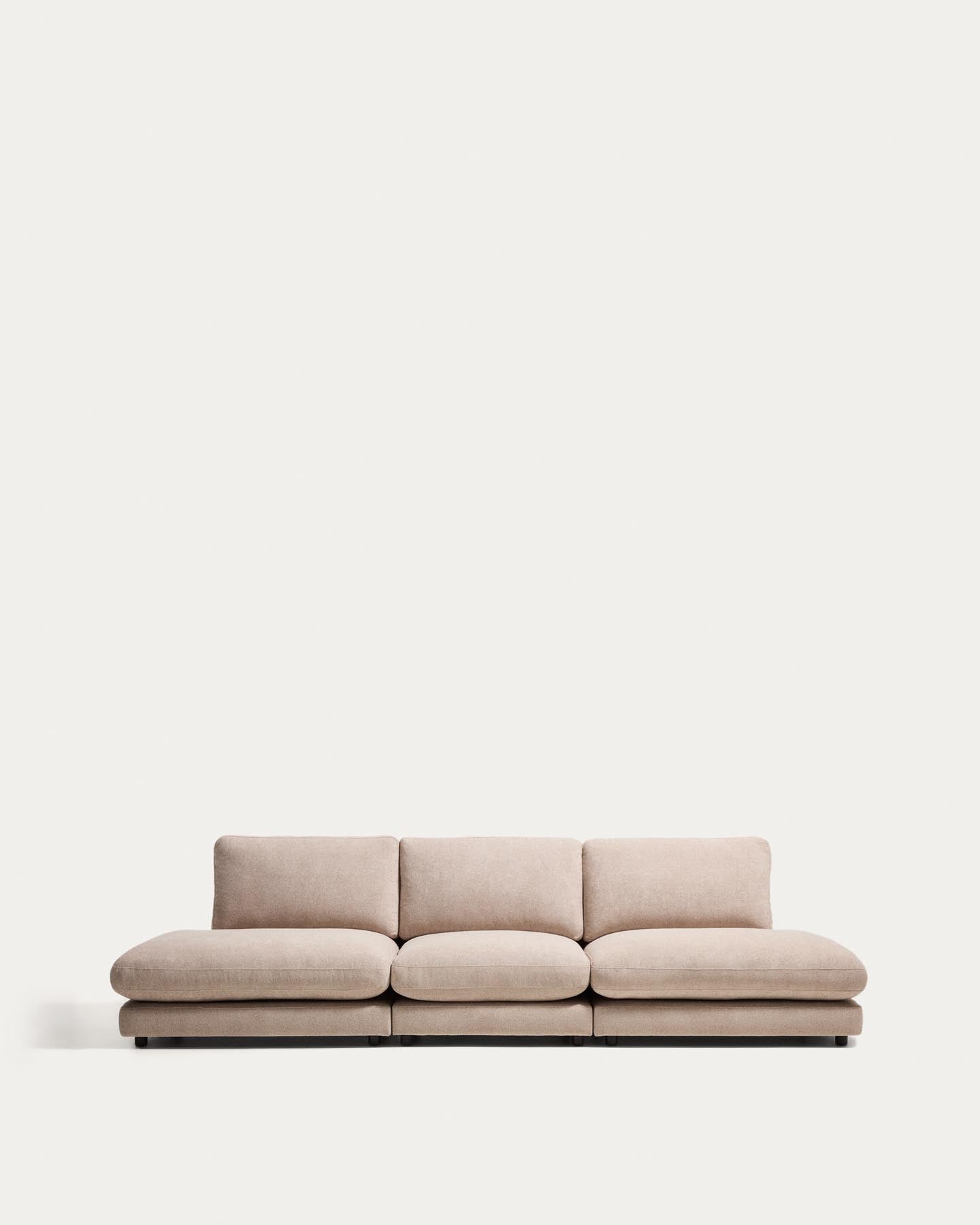 4-Sitzer-Modularsofa Gala aus beigem Microbouclé, FSC Mix Credit, 330 cm in Beige präsentiert im Onlineshop von KAQTU Design AG. 4er Sofa ist von Kave Home