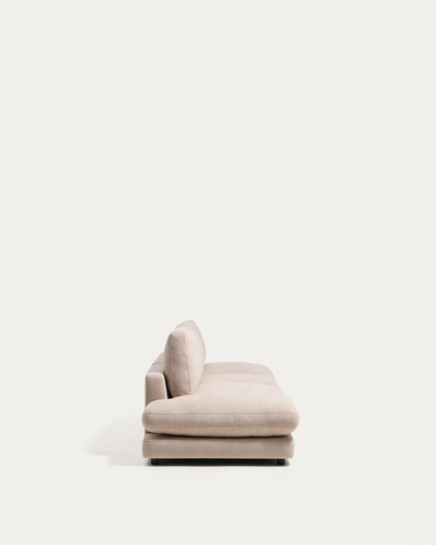 4-Sitzer-Modularsofa Gala aus beigem Microbouclé, FSC Mix Credit, 330 cm in Beige präsentiert im Onlineshop von KAQTU Design AG. 4er Sofa ist von Kave Home