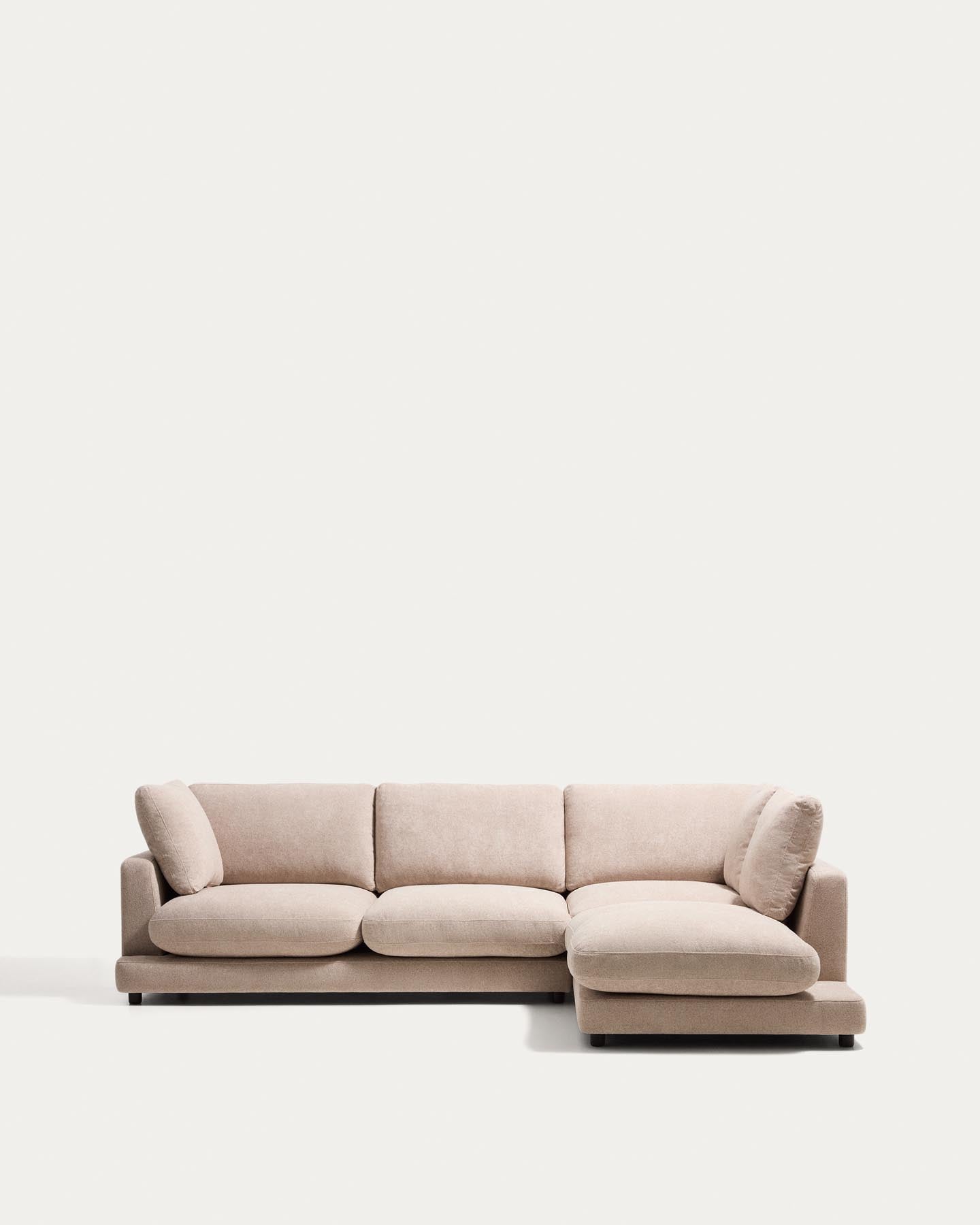 4-Sitzer-Sofa Gala aus Microbouclé mit Chaiselongue rechts in Beige, FSC Mix Credit, 300 cm in Beige präsentiert im Onlineshop von KAQTU Design AG. L-Sofa rechts ist von Kave Home