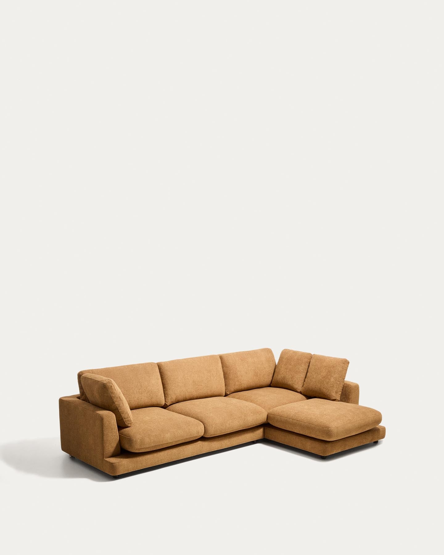 4-Sitzer-Sofa Gala aus Microbouclé mit Chaiselongue rechts in Senfgelb, FSC Mix Credit, 300 cm in Senfgelb präsentiert im Onlineshop von KAQTU Design AG. L-Sofa rechts ist von Kave Home