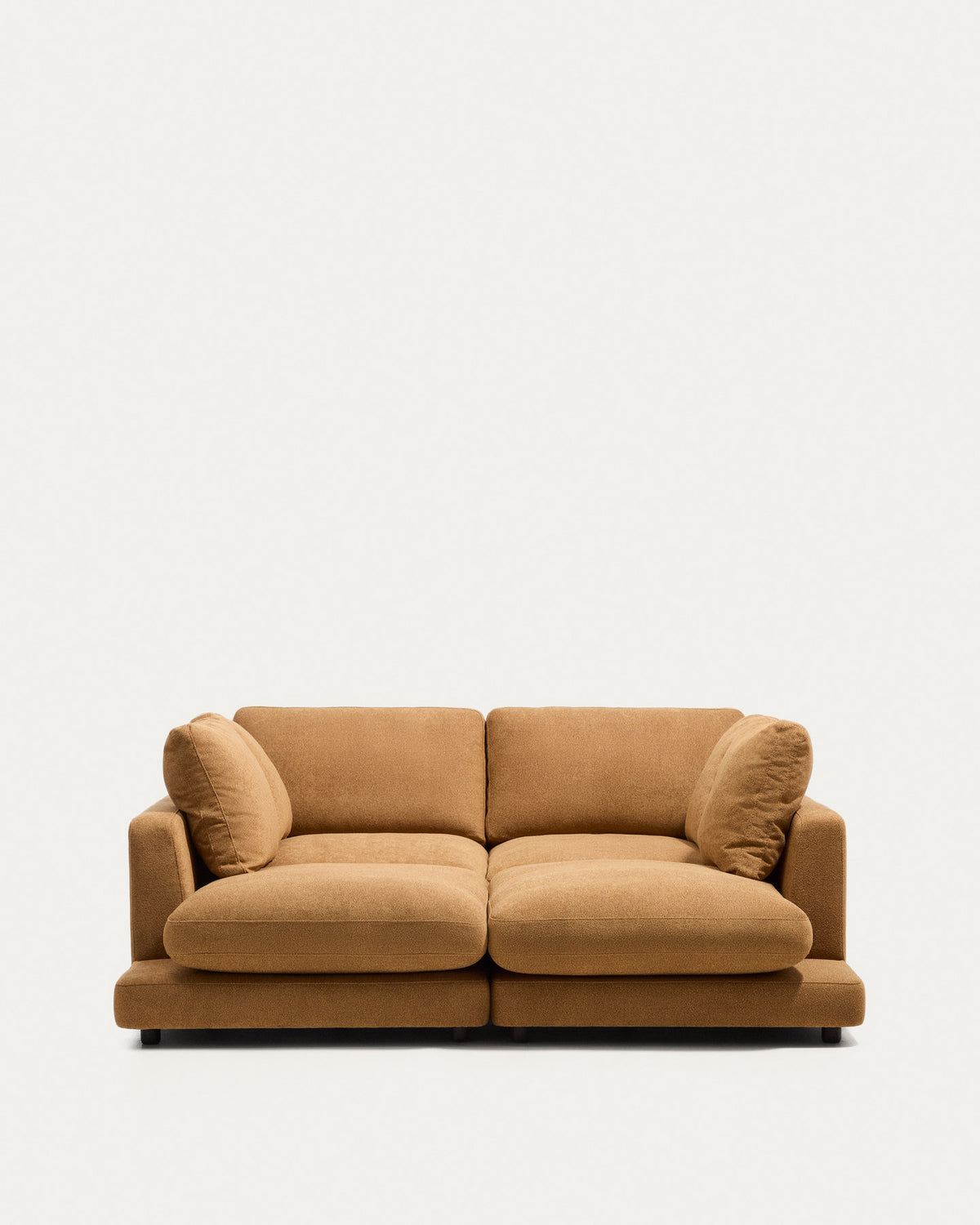 3-Sitzer-Sofa Gala aus Microbouclé mit doppelter Chaiselongue in Senfgelb, FSC Mix Credit, 210 cm in Senfgelb präsentiert im Onlineshop von KAQTU Design AG. 3er Sofa ist von Kave Home