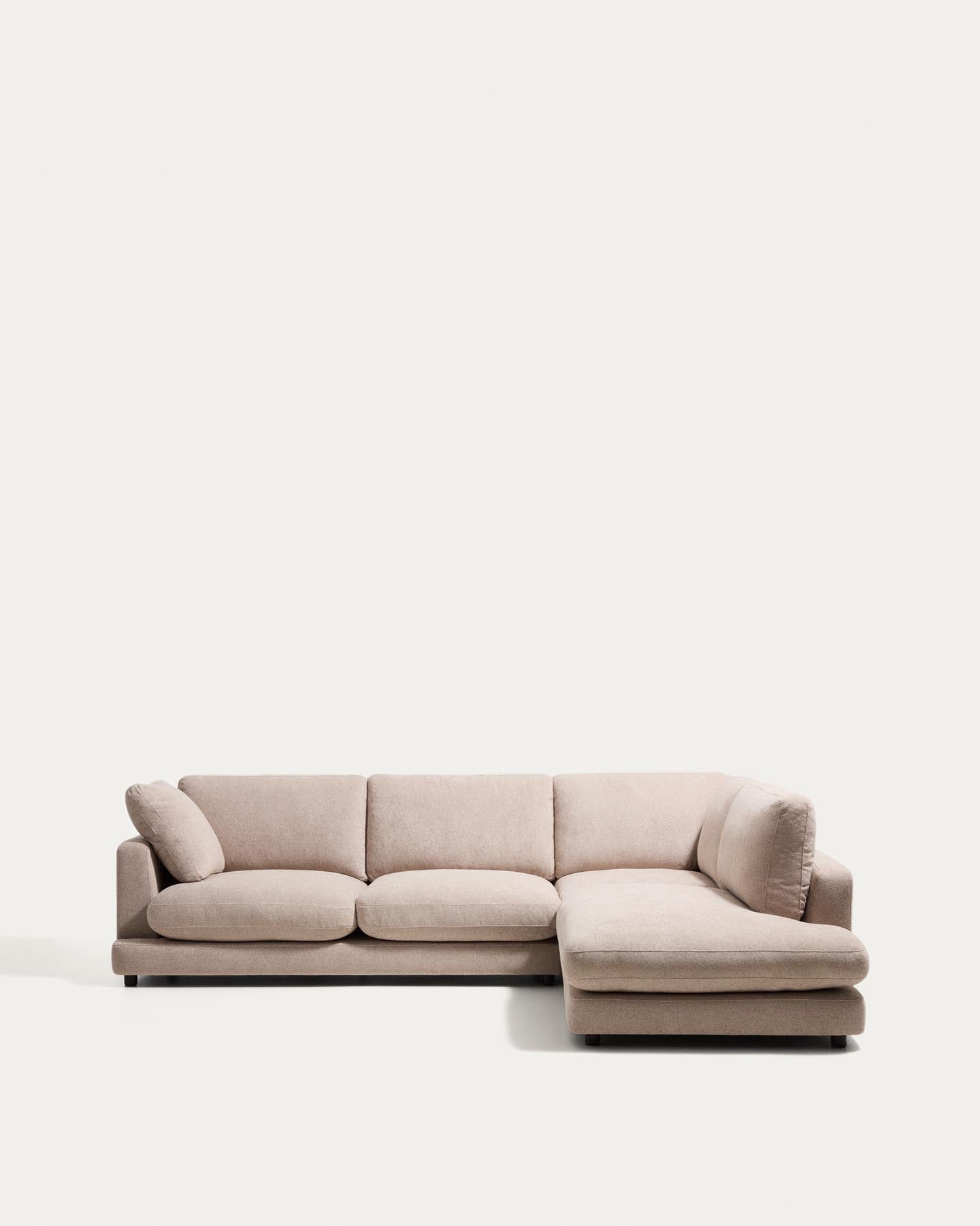 5-Sitzer-Ecksofa Gala mit Randmodul rechts aus beigem Microbouclé, FSC Mix Credit, 300 x 225 cm in Beige präsentiert im Onlineshop von KAQTU Design AG. L-Sofa rechts ist von Kave Home