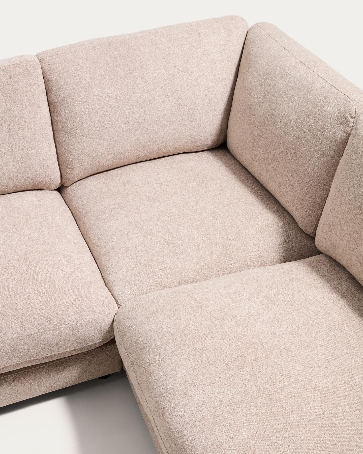 5-Sitzer-Ecksofa Gala mit Randmodul rechts aus beigem Microbouclé, FSC Mix Credit, 300 x 225 cm in Beige präsentiert im Onlineshop von KAQTU Design AG. L-Sofa rechts ist von Kave Home