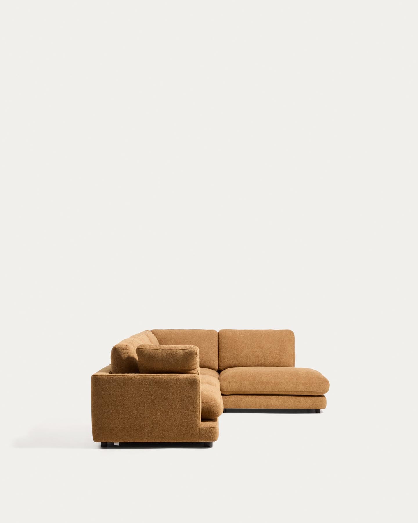 5-Sitzer-Ecksofa Gala mit Randmodul rechts aus senfgelbem Microbouclé, FSC Mix Credit, 300 x 225 cm in Senfgelb präsentiert im Onlineshop von KAQTU Design AG. L-Sofa rechts ist von Kave Home