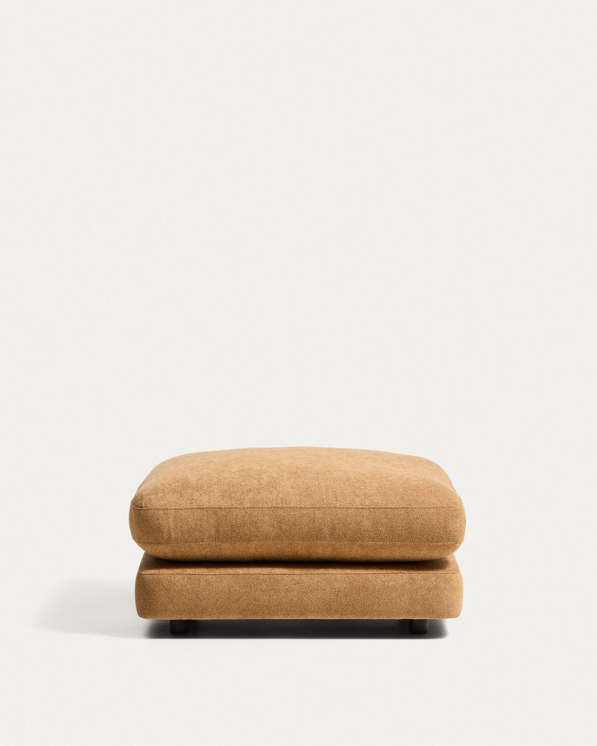Fussablage Gala aus senfgelbem Microbouclé, FSC Mix Credit, 90 x 90 cm in Senfgelb präsentiert im Onlineshop von KAQTU Design AG. Pouf ist von Kave Home