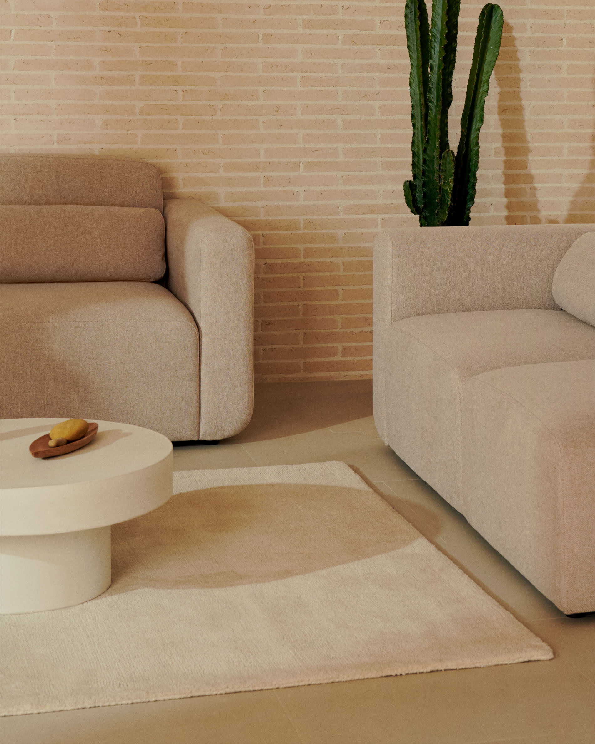 Elegantes, modulares 1-Sitzer-Sofa in Beige, 169 cm, aus FSC-zertifiziertem Holz für flexible Wohnraumgestaltung.