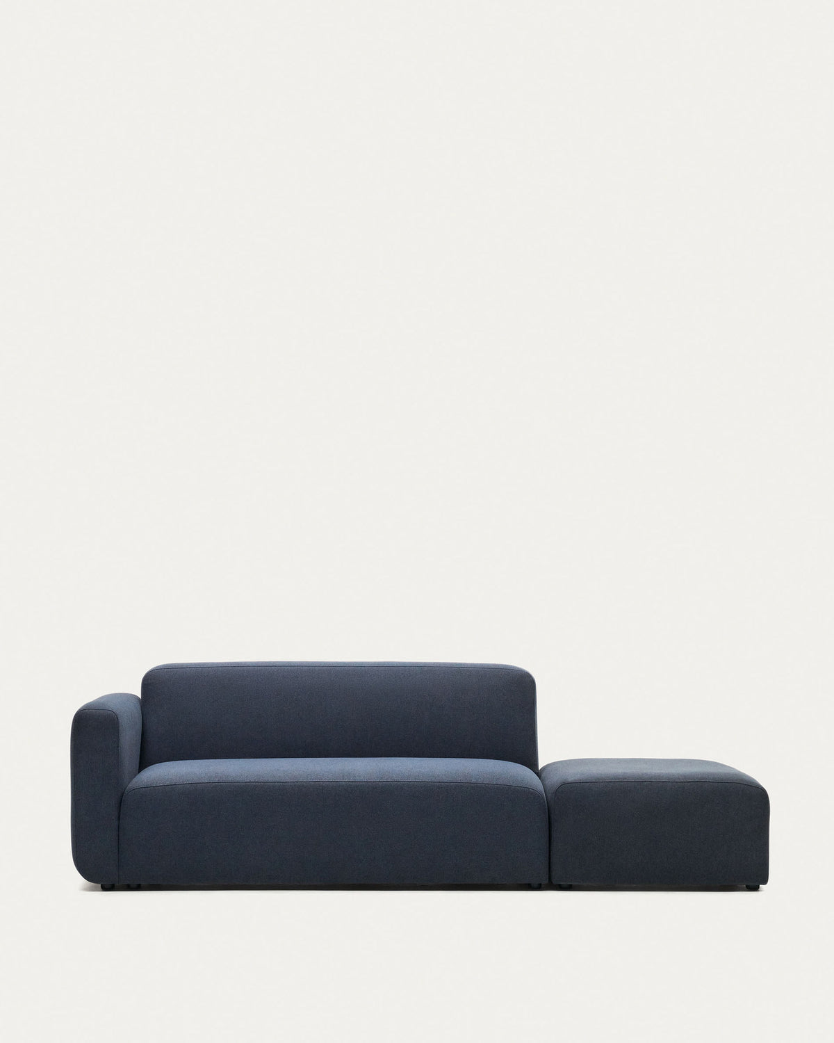 Neom modulares 2-Sitzer-Sofa mit Randmodul Blau 244 cm FSC Mix Credit in Blau präsentiert im Onlineshop von KAQTU Design AG. 2er Sofa ist von Kave Home