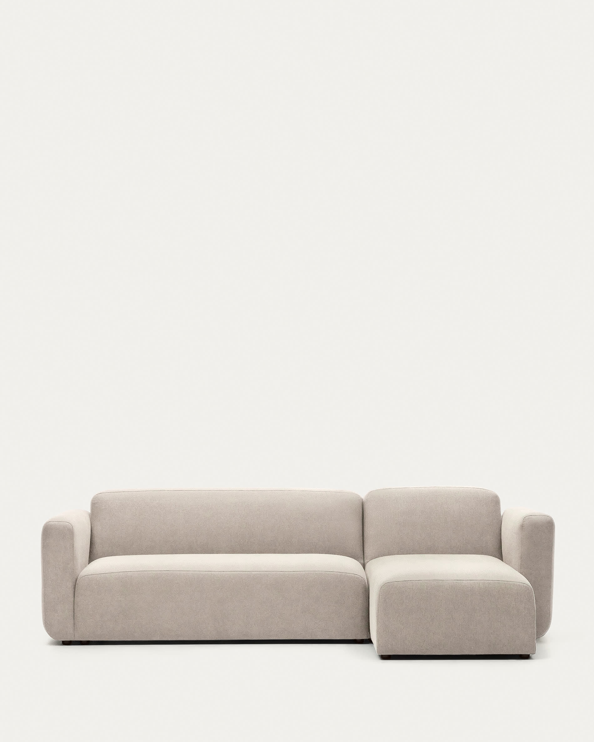 Elegantes, modulares 3-Sitzer-Sofa in Beige mit flexibler Chaiselongue, FSC-zertifiziert, ideal für große Räume.