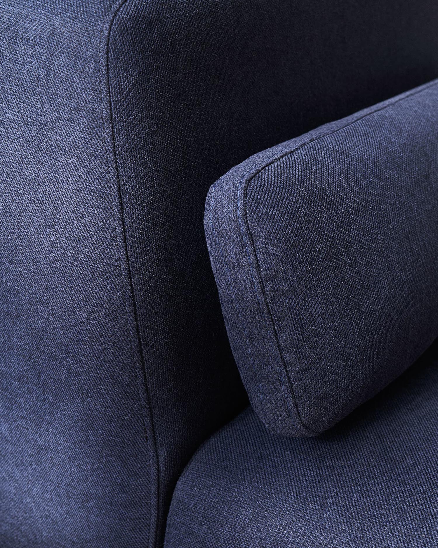 Das Neom Sitzmodul in Blau (75 cm) von Kave Home bietet stilvolles Design und nachhaltige Materialien mit FSC-Zertifikat.